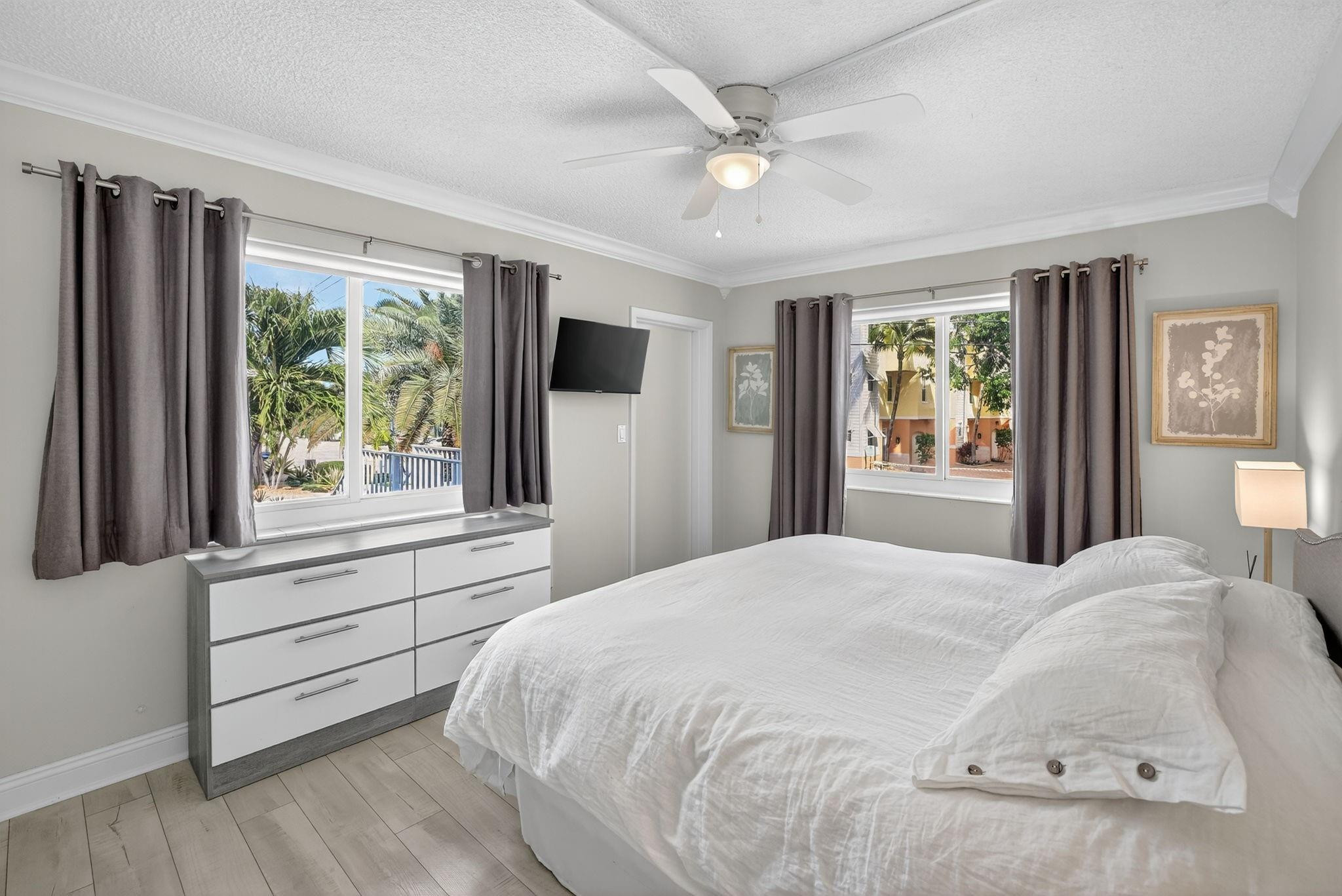 223 Marine Ct 207