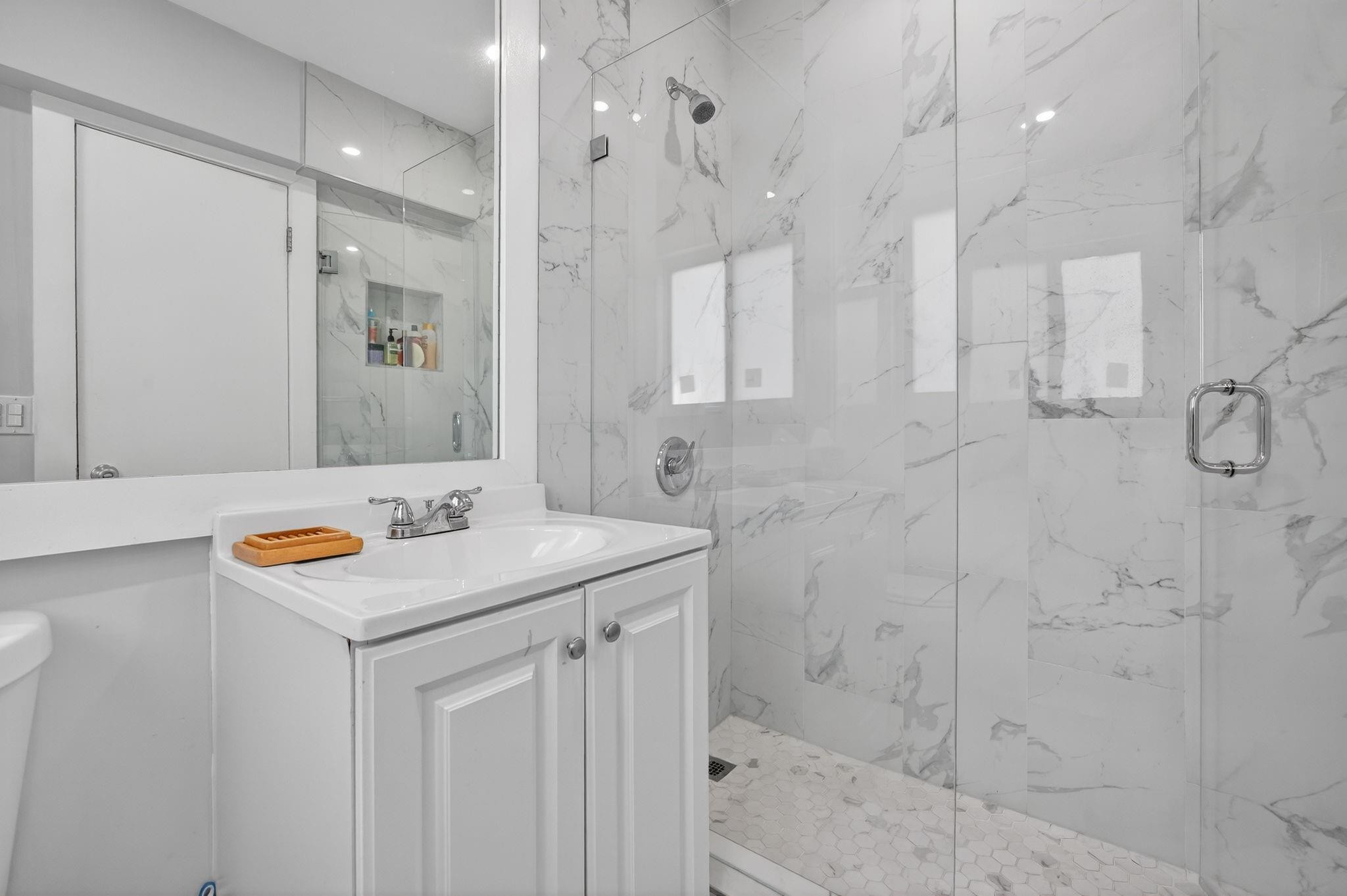 4228 N Ocean Dr 9