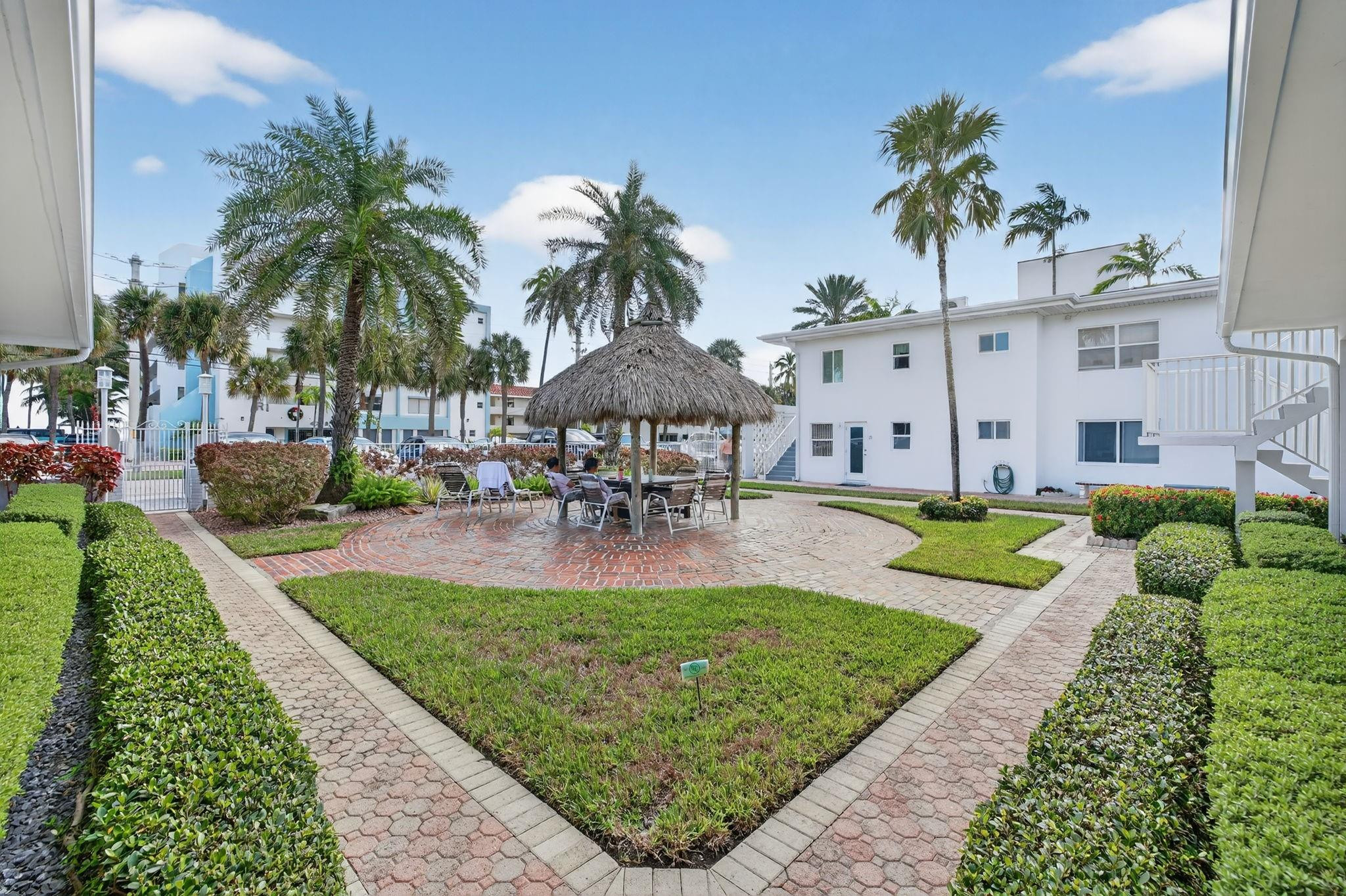 4228 N Ocean Dr 9