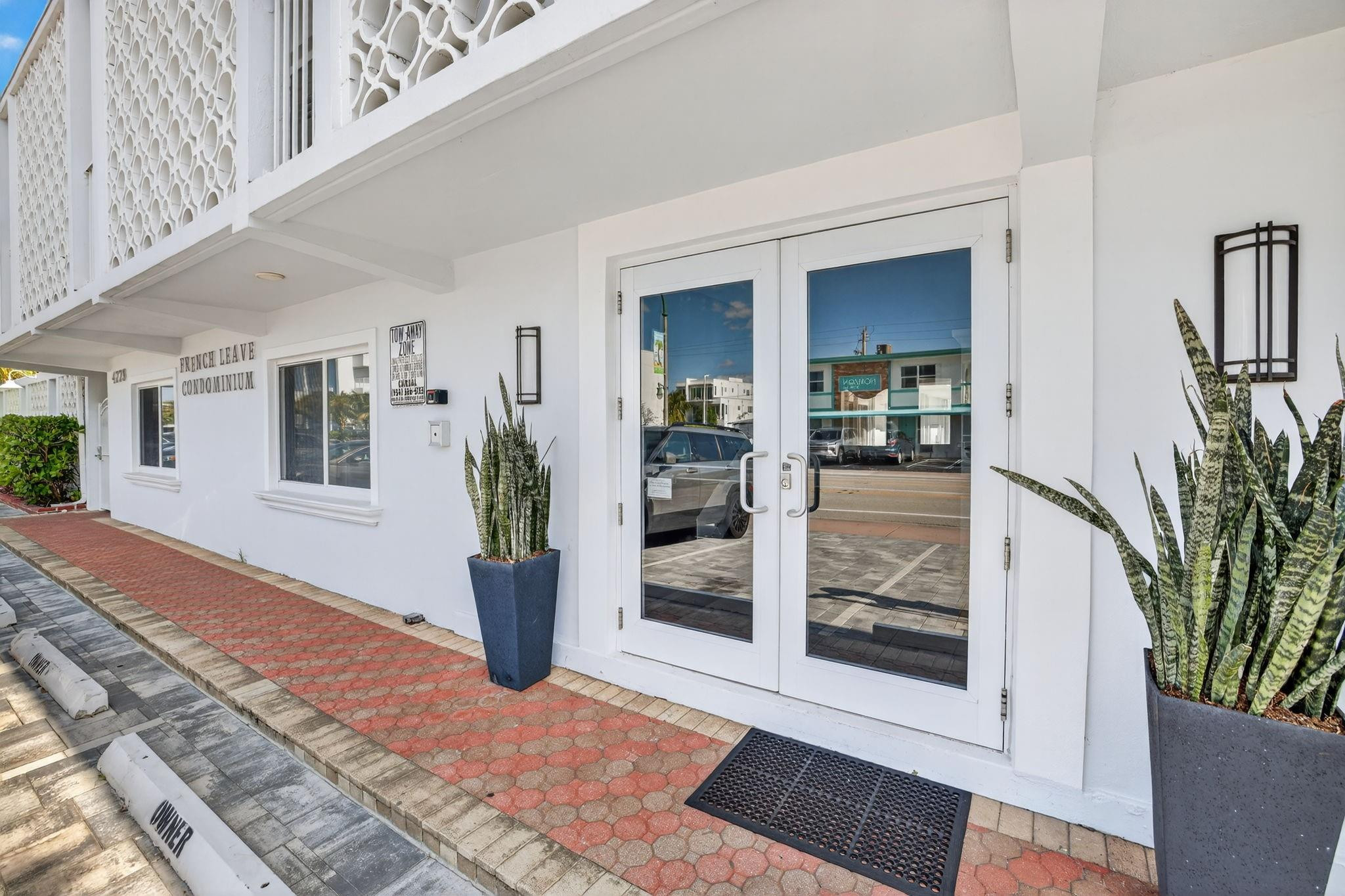 4228 N Ocean Dr 9