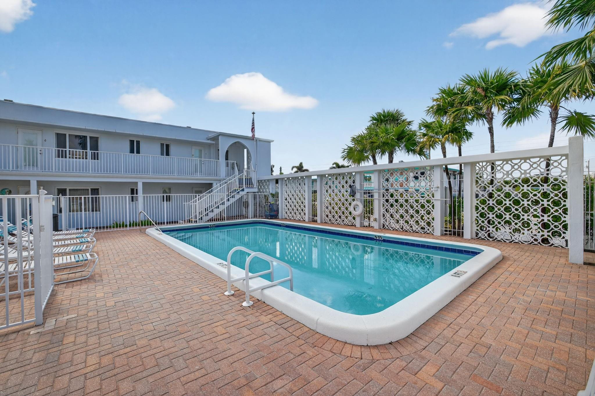 4228 N Ocean Dr 9