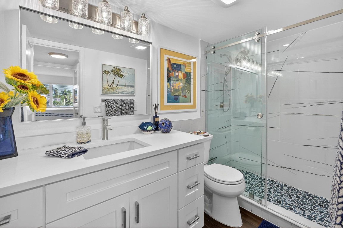 2611 N Riverside Dr 304