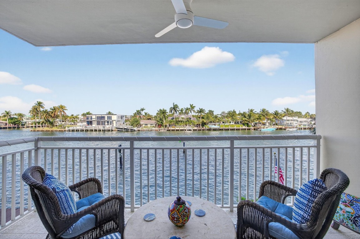 2611 N Riverside Dr 304