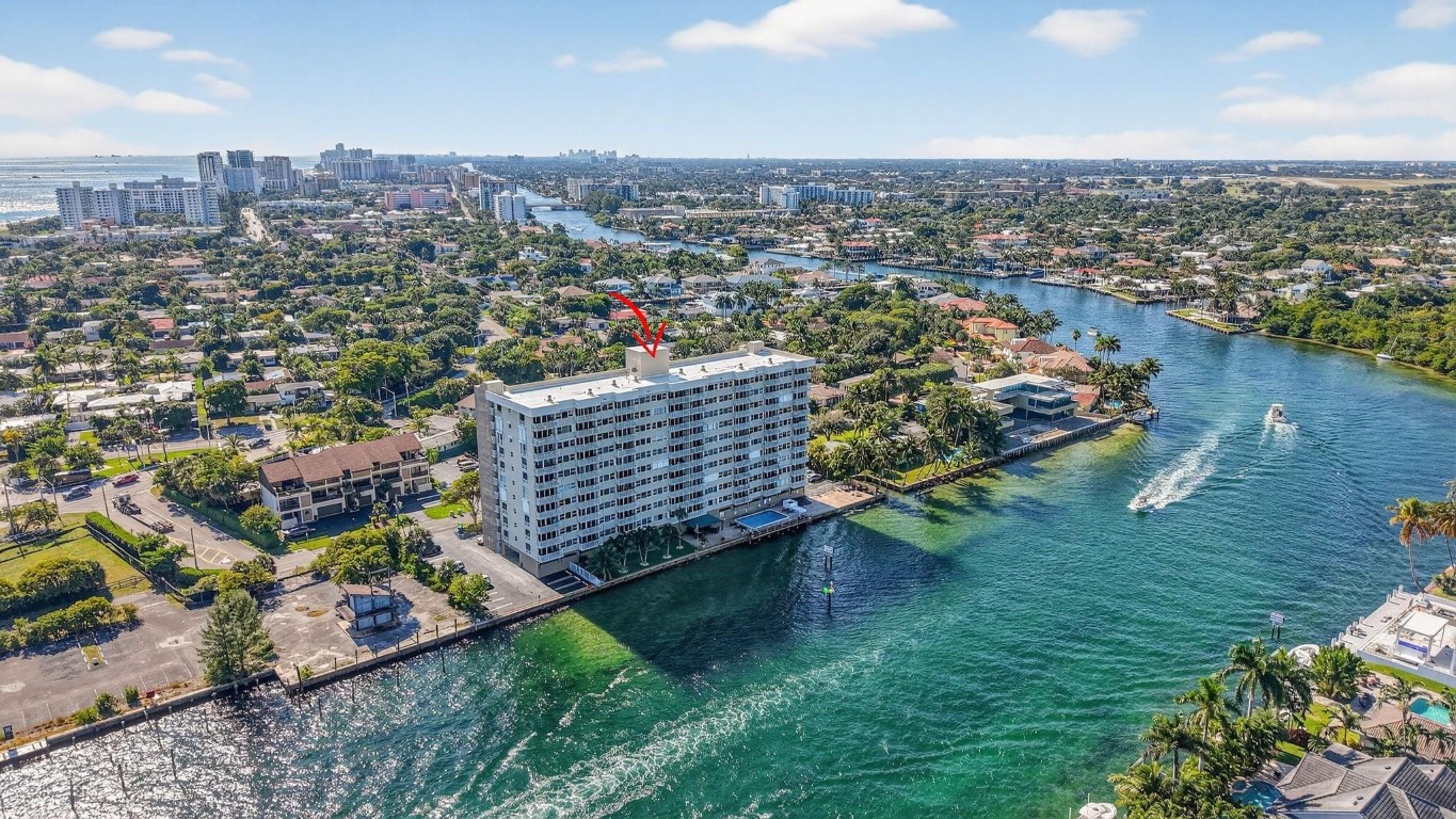 2611 N Riverside Dr 304