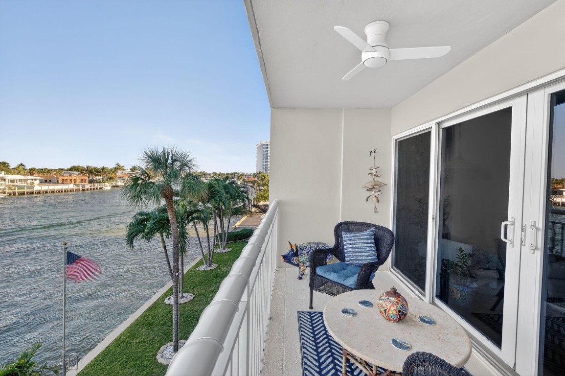 2611 N Riverside Dr 304