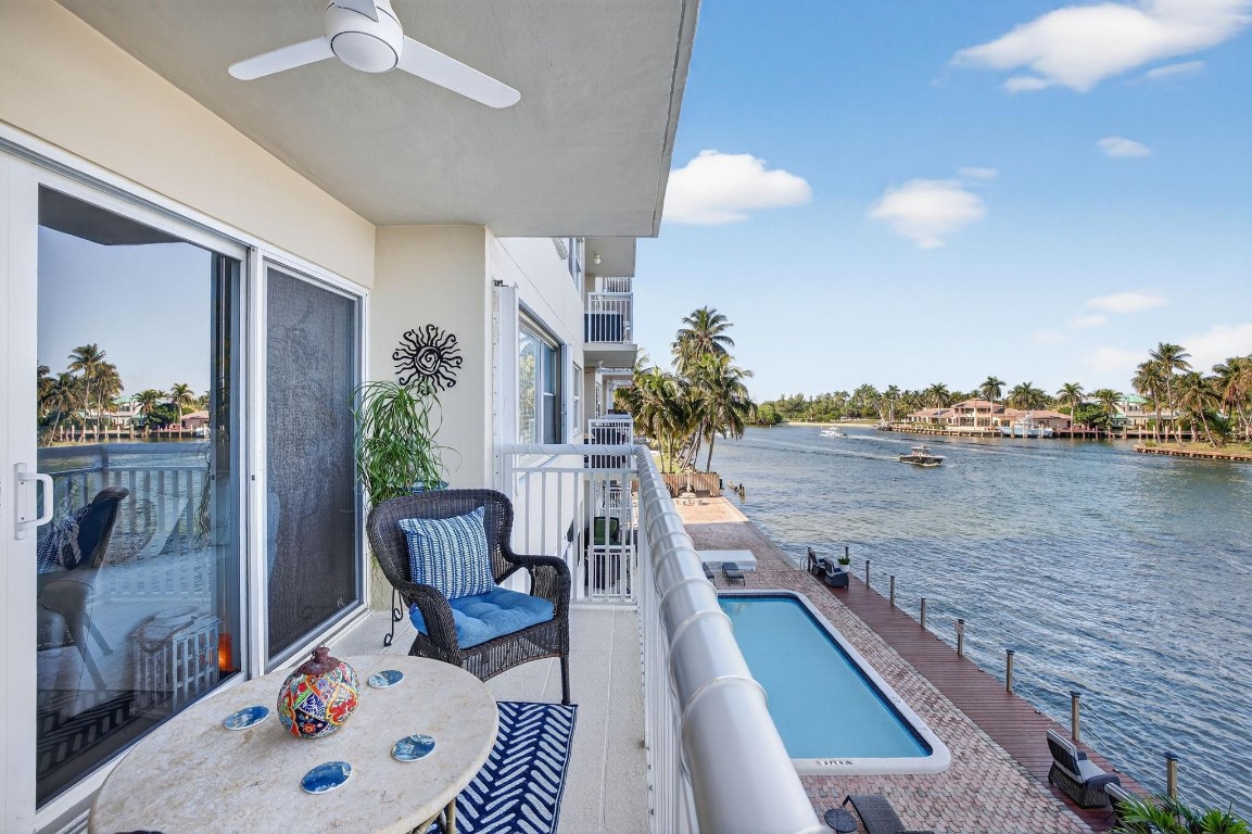 2611 N Riverside Dr 304