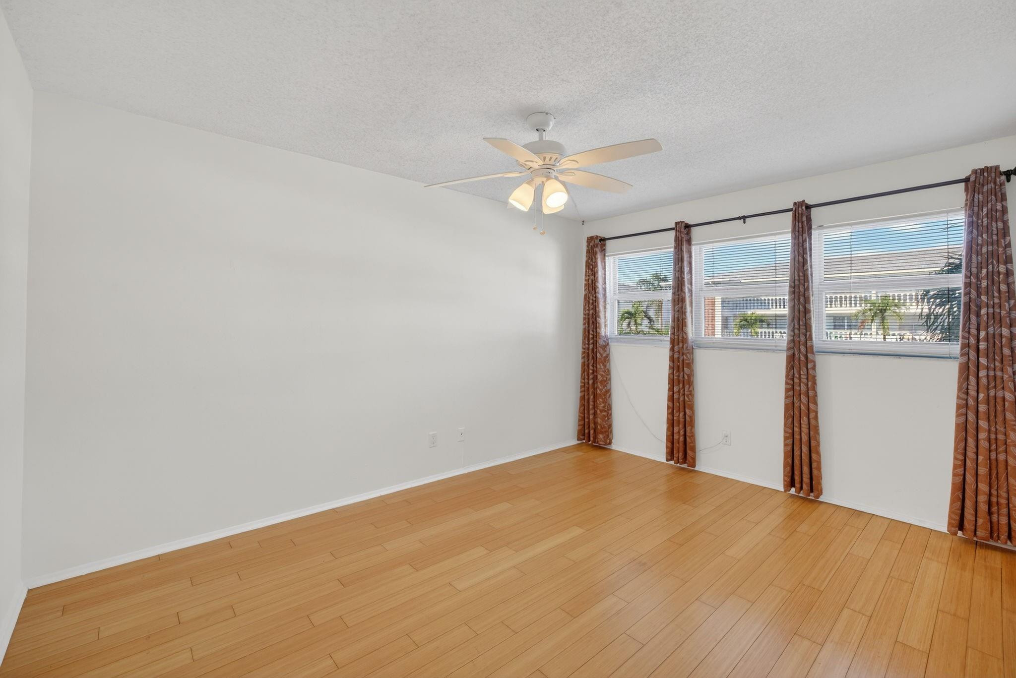 5200 NE 24th Ter c219