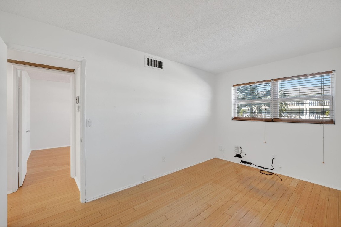 5200 NE 24th Ter c219