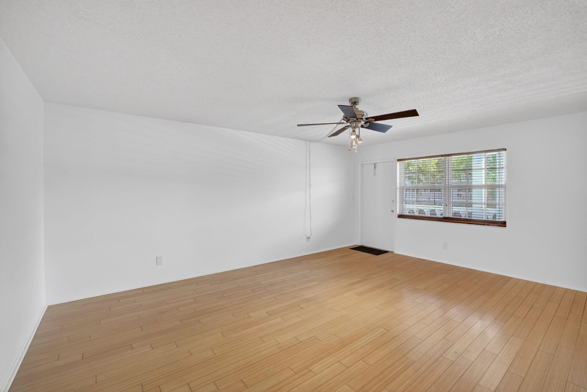 5200 NE 24th Ter c219