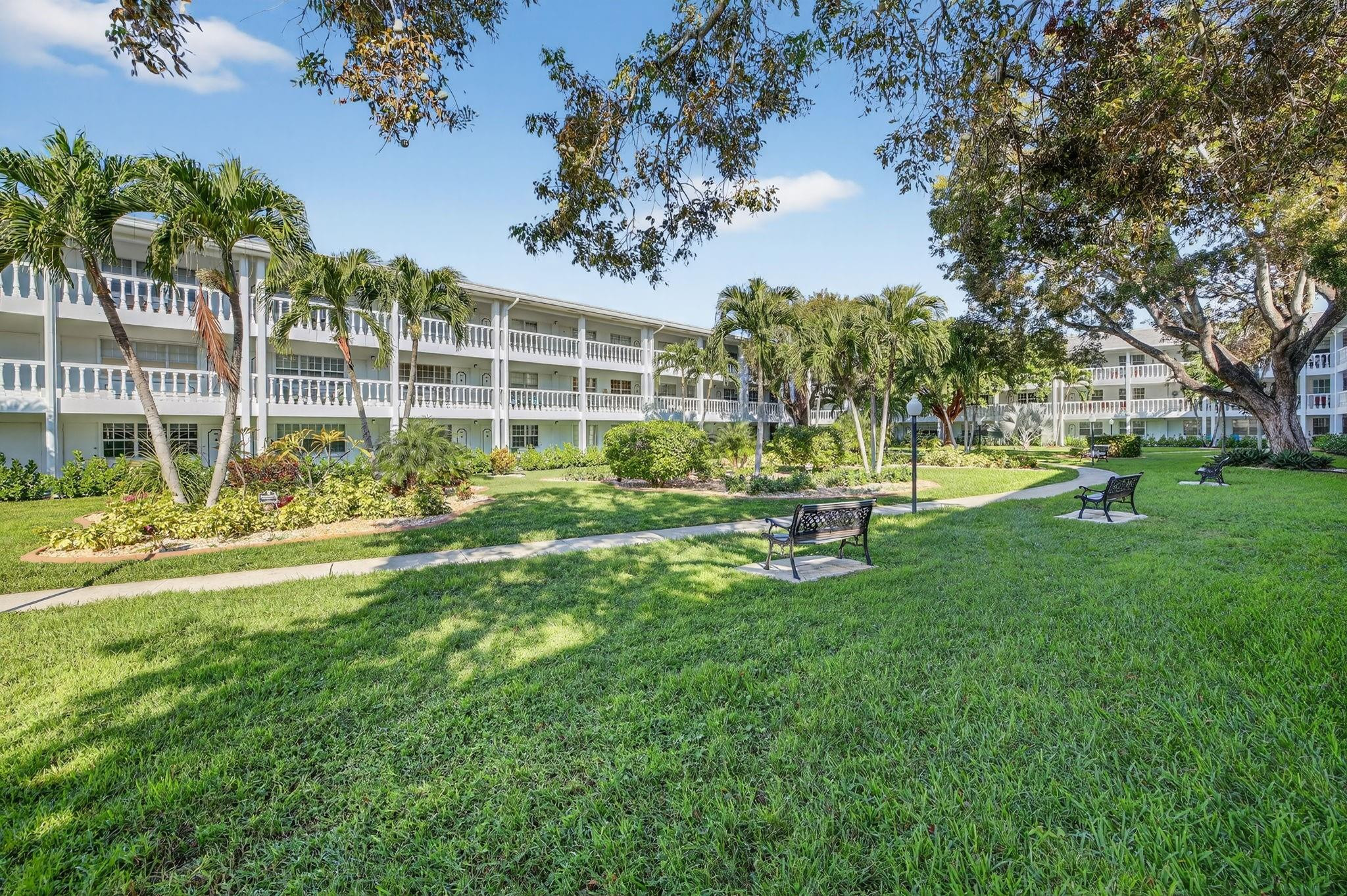 5200 NE 24th Ter c219