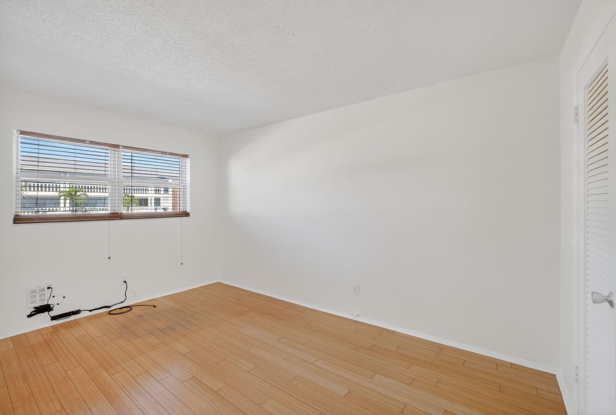 5200 NE 24th Ter c219