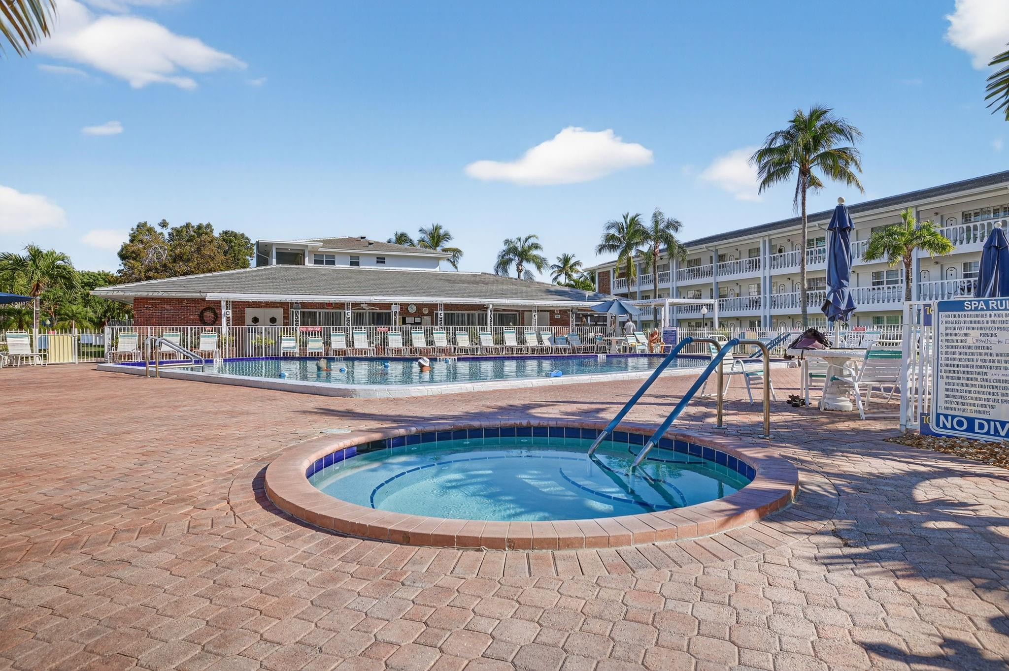 5200 NE 24th Ter c219