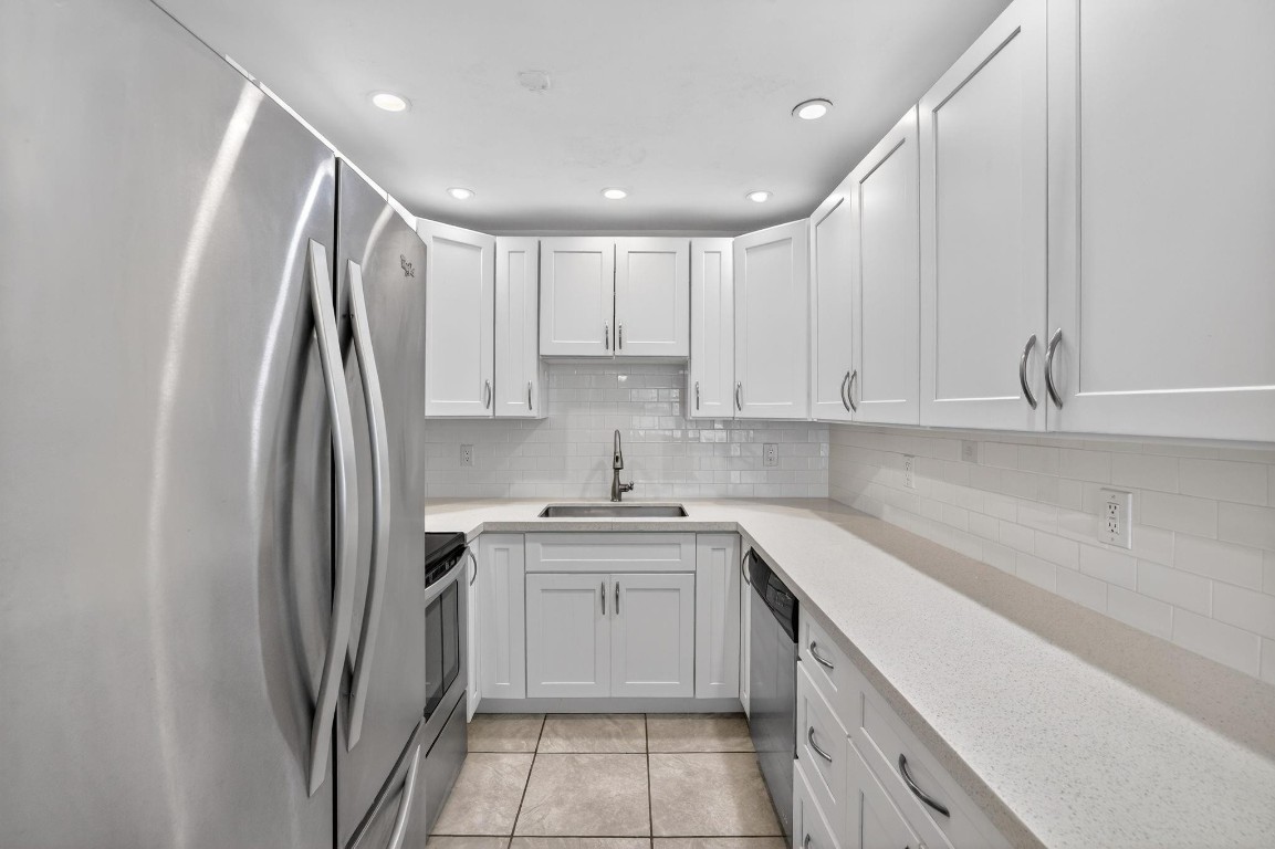 5200 NE 24th Ter c219