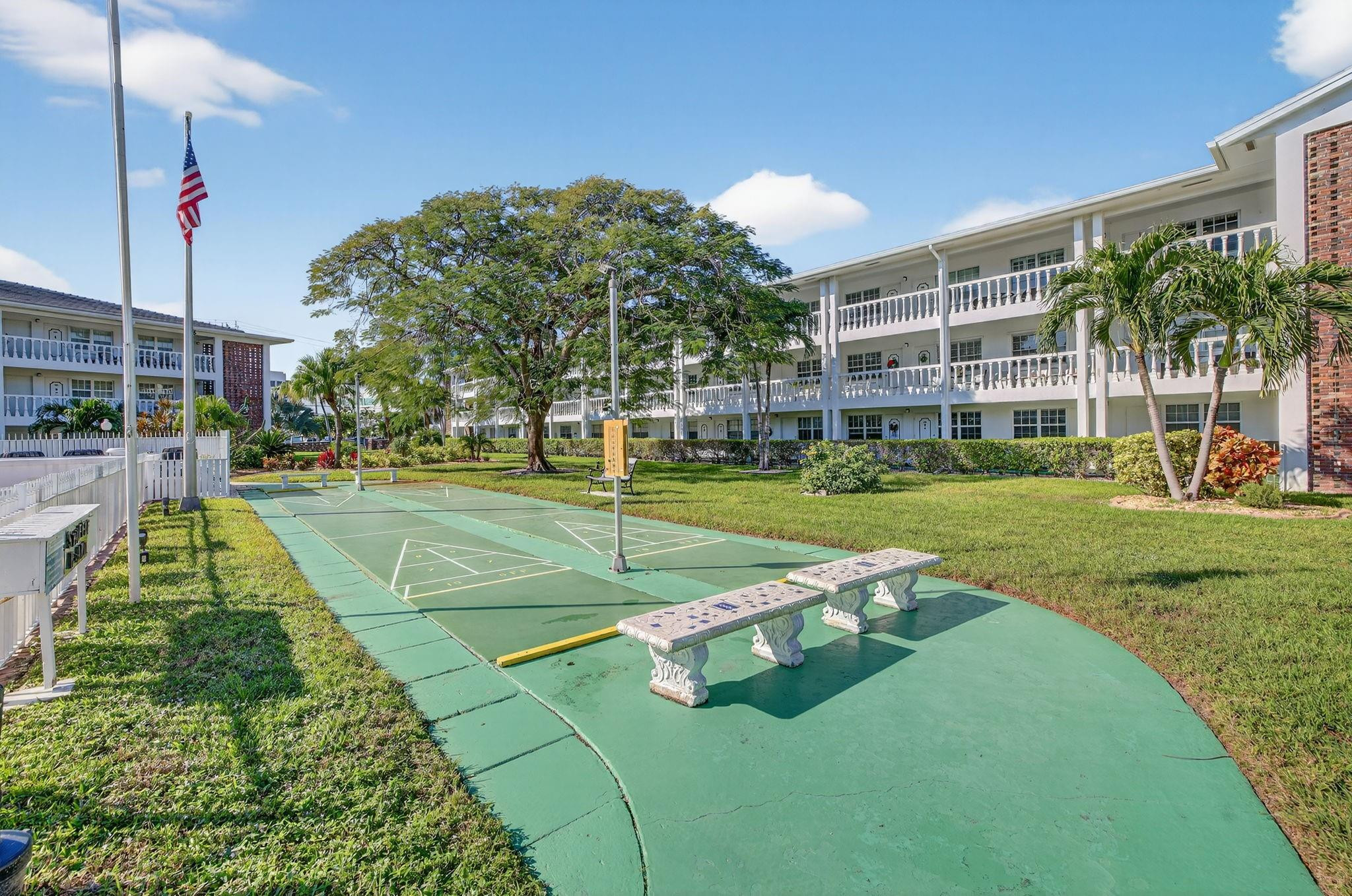 5200 NE 24th Ter c219