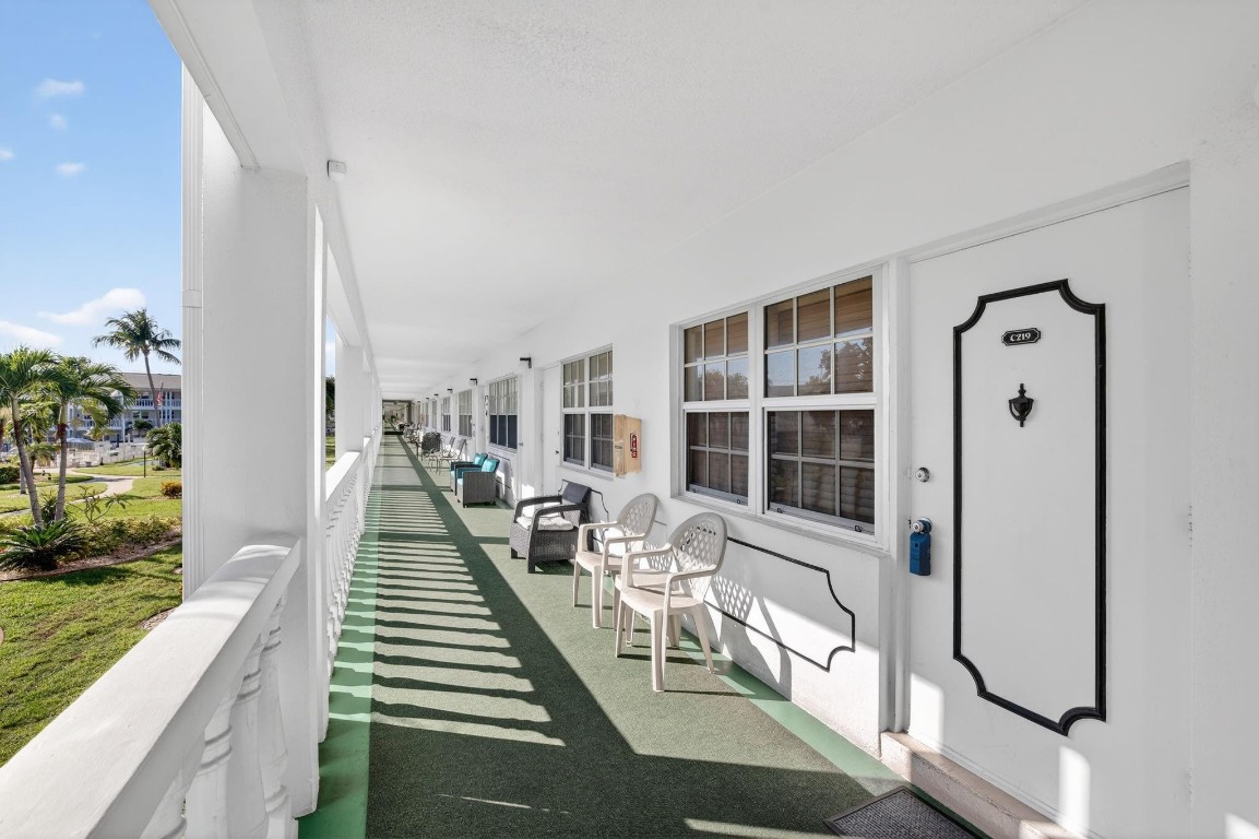 5200 NE 24th Ter c219