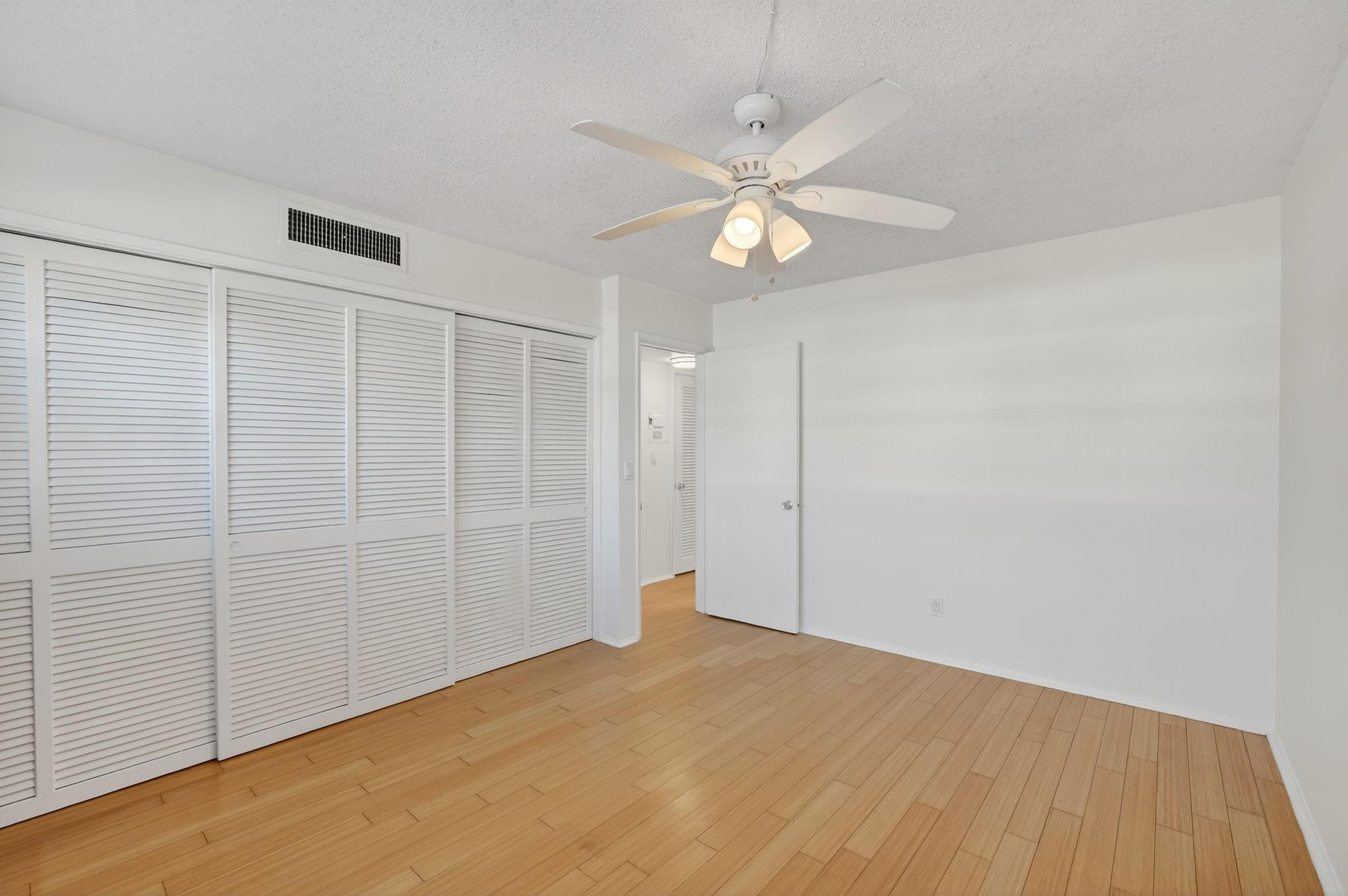 5200 NE 24th Ter c219