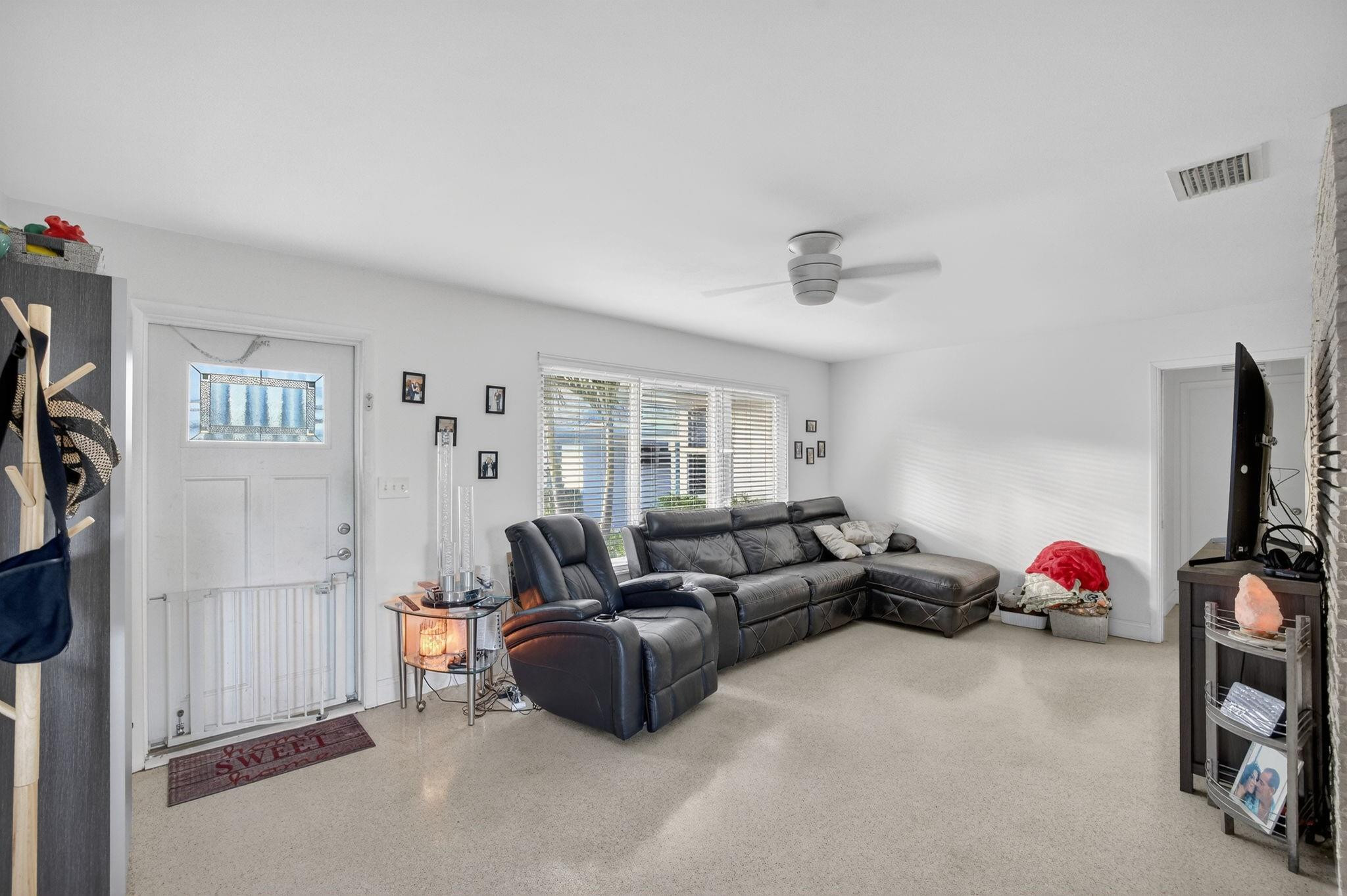 4436 Seagrape Dr