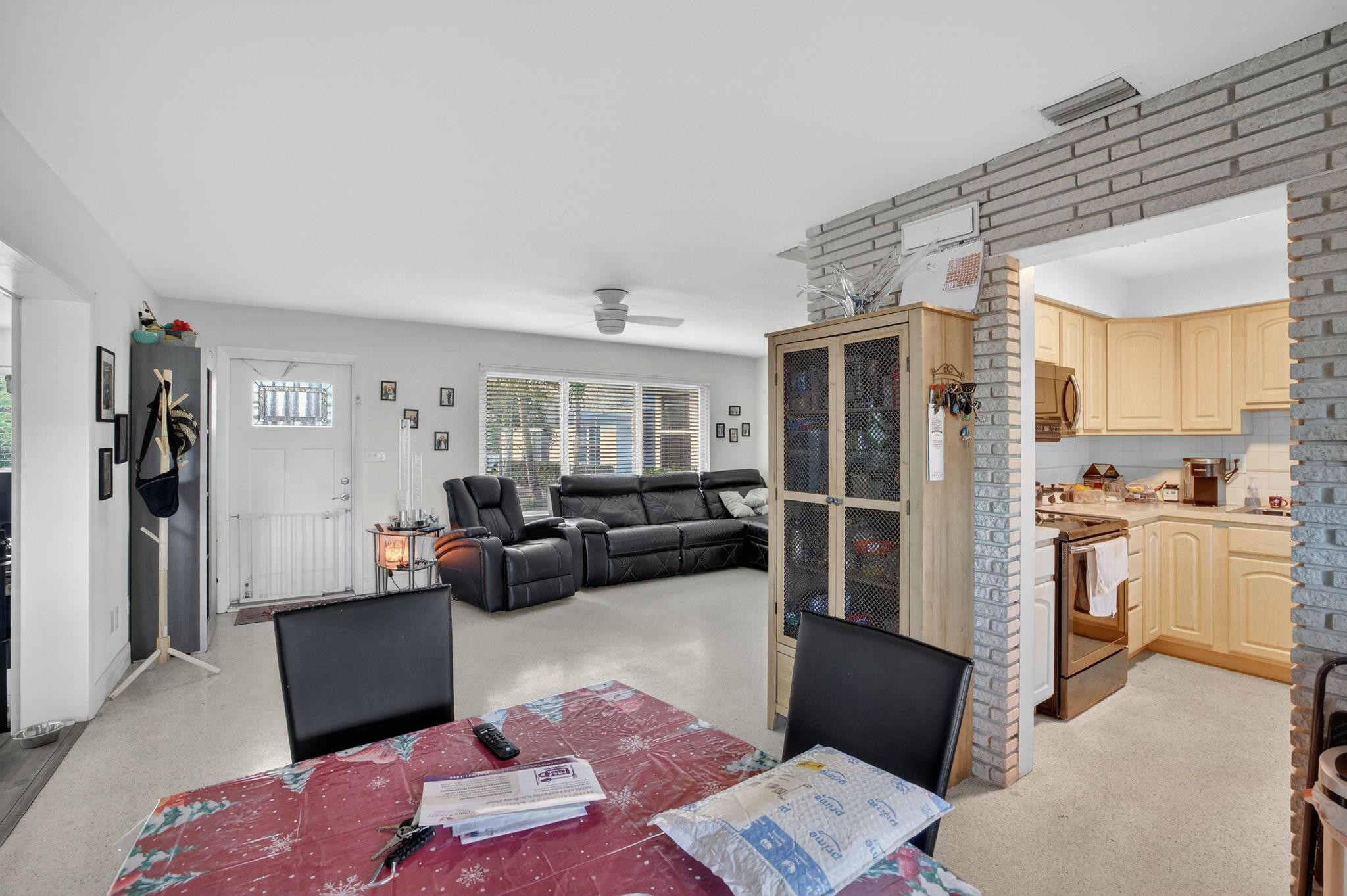 4436 Seagrape Dr