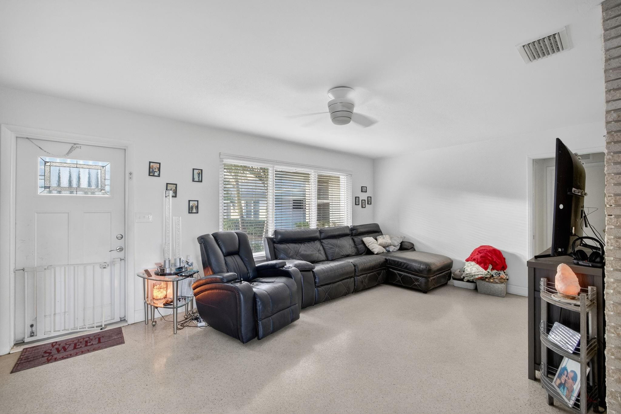 4436 Seagrape Dr