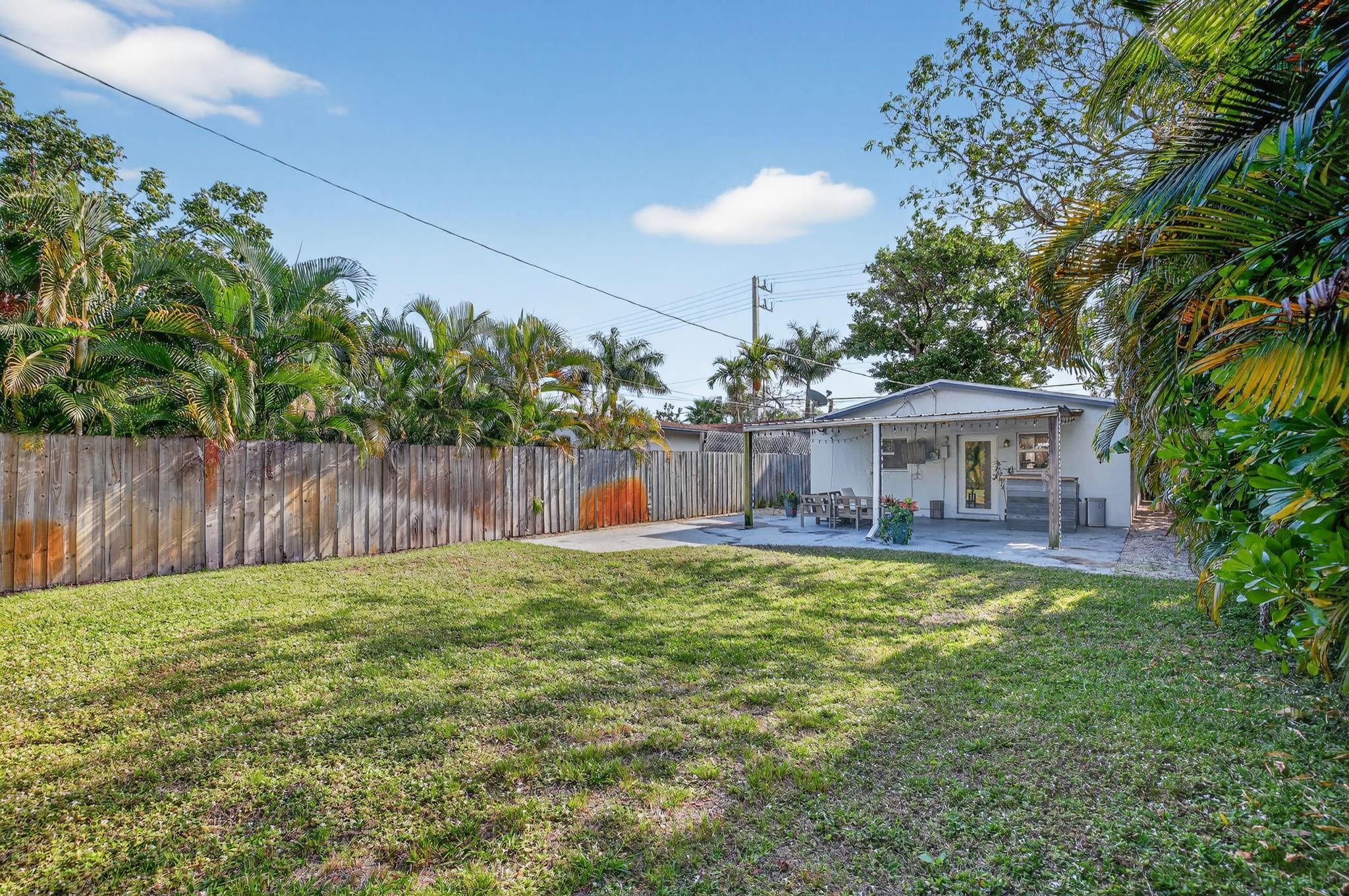 1383 NE 38th Street, Oakland Park