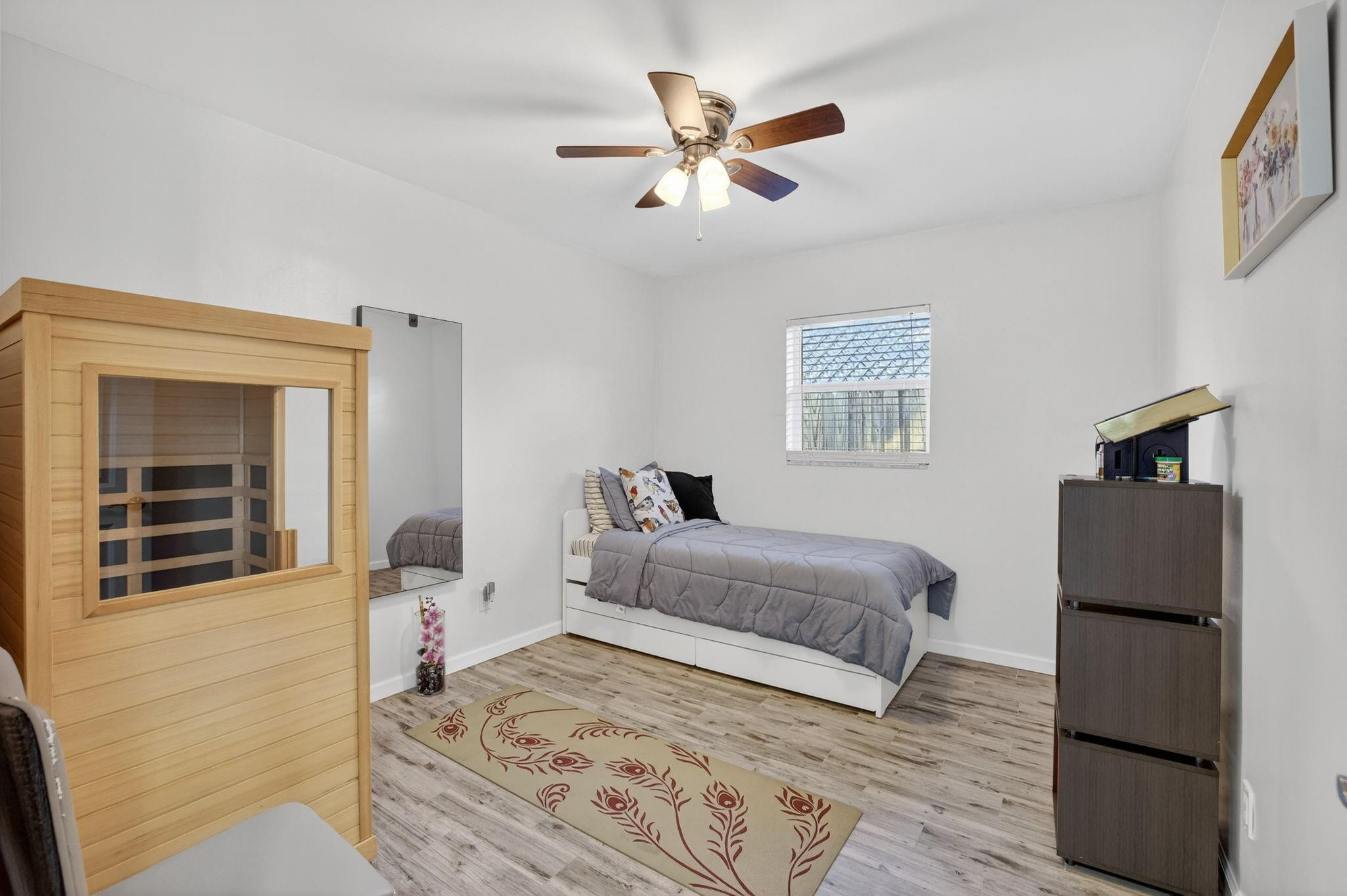 1383 NE 38th Street, Oakland Park