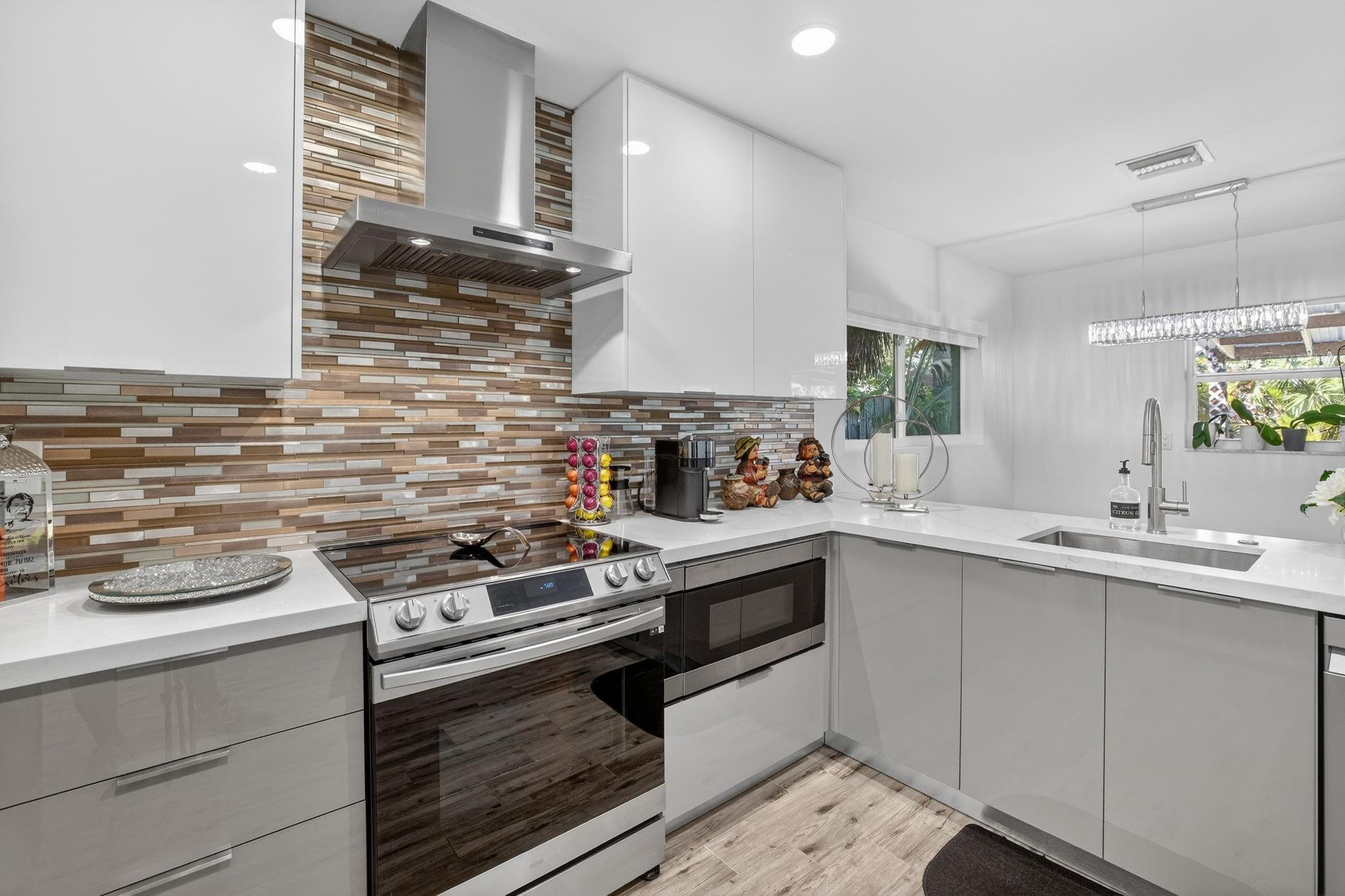 1383 NE 38th Street, Oakland Park