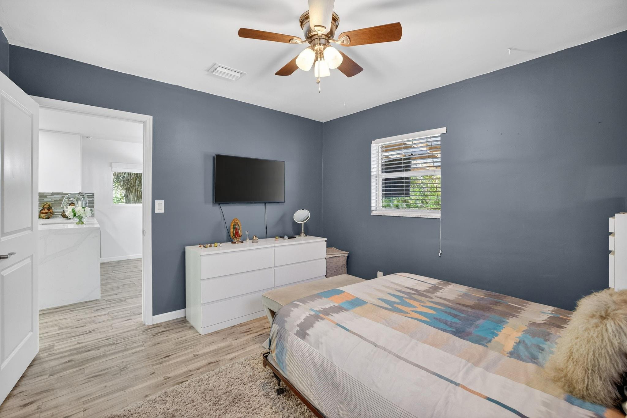 1383 NE 38th Street, Oakland Park