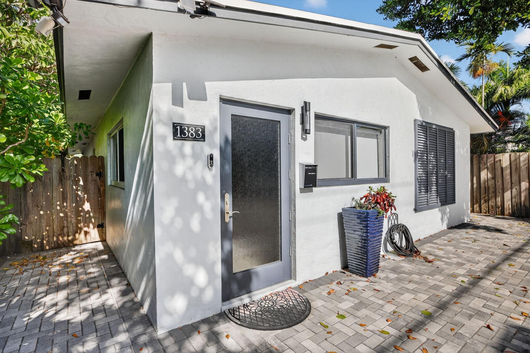 1383 NE 38th Street, Oakland Park