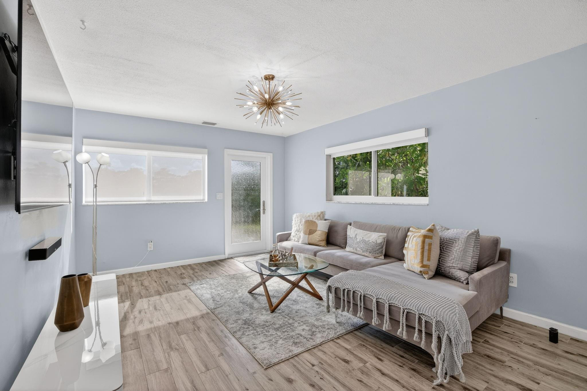 1383 NE 38th Street, Oakland Park