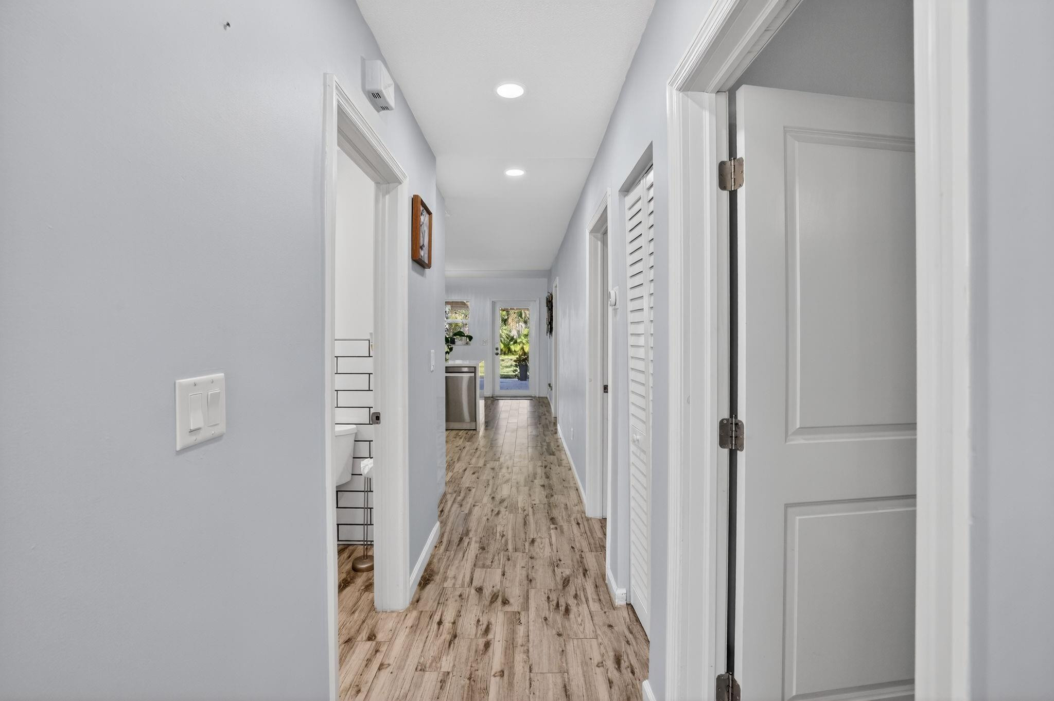 1383 NE 38th Street, Oakland Park