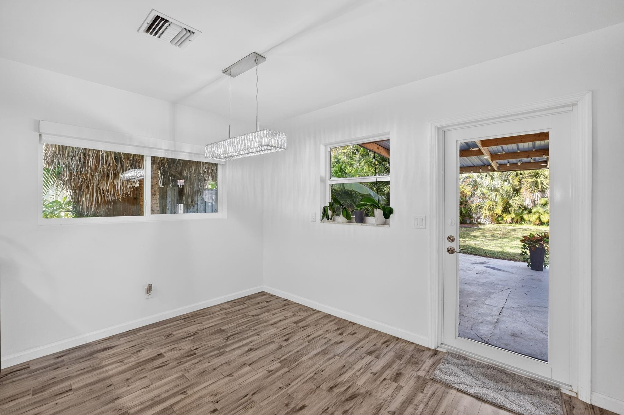 1383 NE 38th Street, Oakland Park