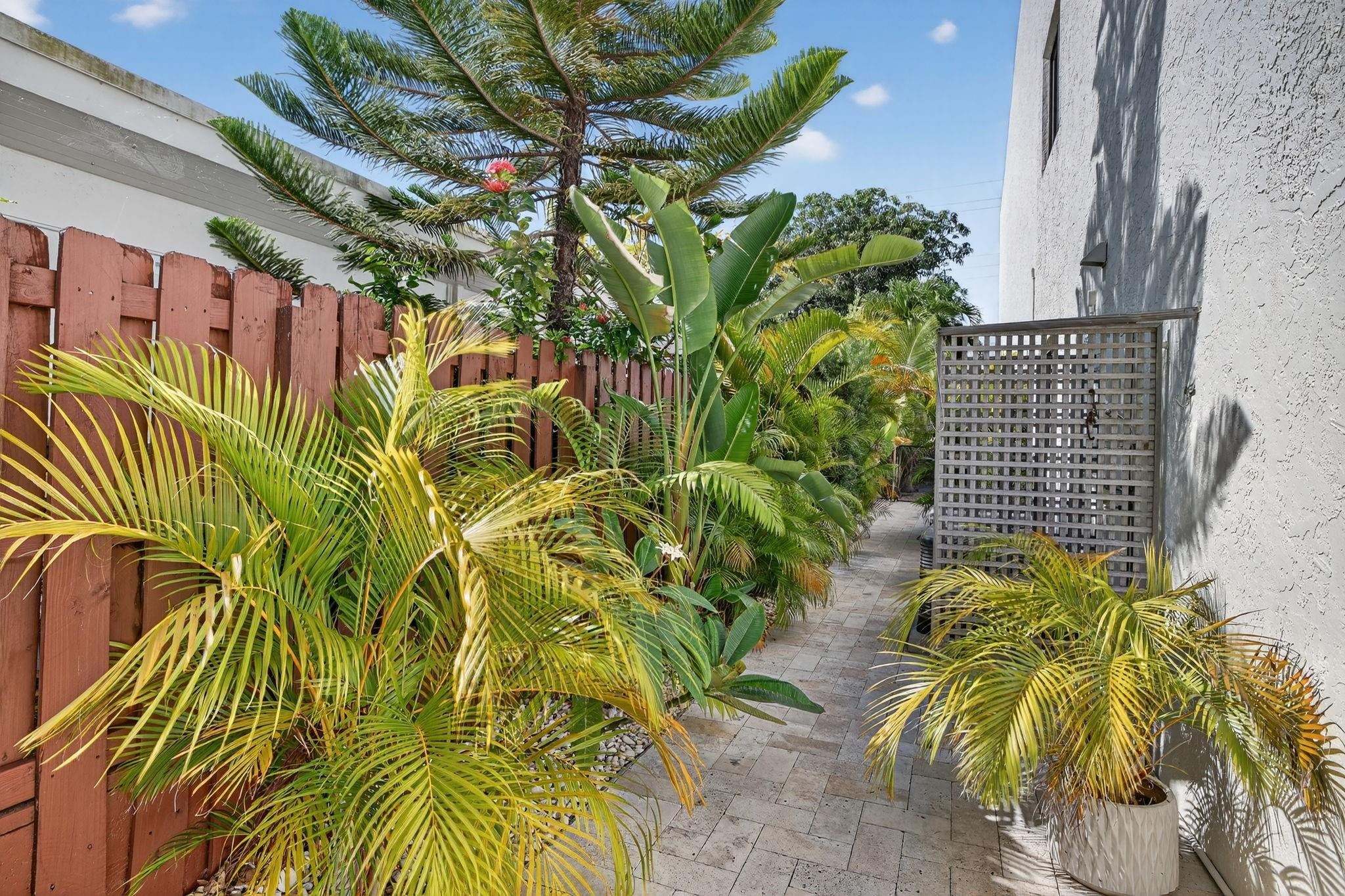 4465 Poinciana Street 4465, Lauderdale-By-The-Sea Unit: 4465