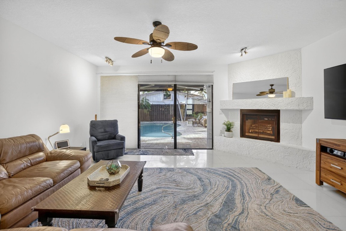 4465 Poinciana Street 4465, Lauderdale-By-The-Sea Unit: 4465