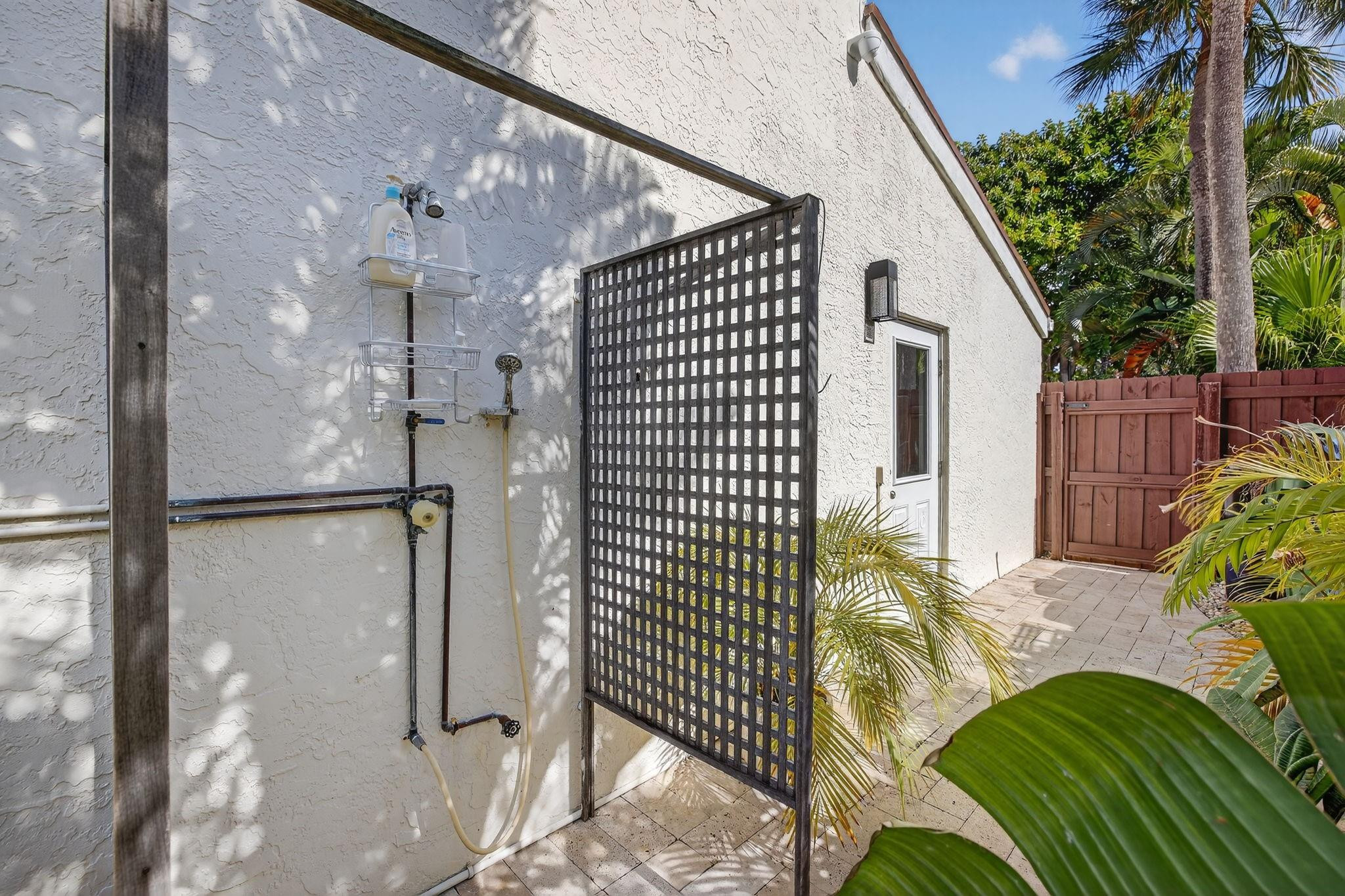 4465 Poinciana Street 4465, Lauderdale-By-The-Sea Unit: 4465