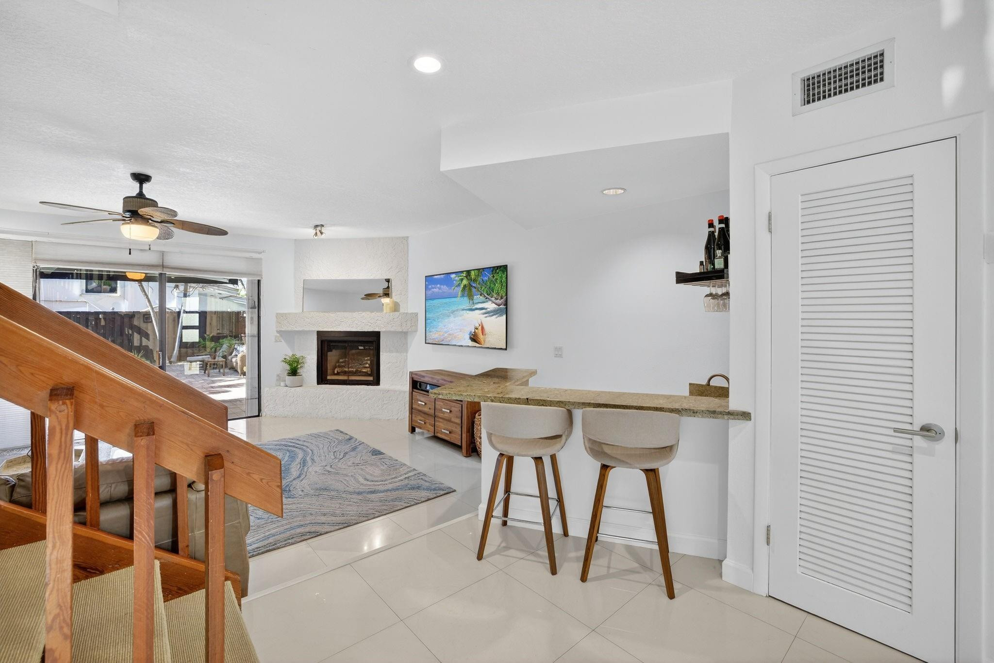 4465 Poinciana Street 4465, Lauderdale-By-The-Sea Unit: 4465