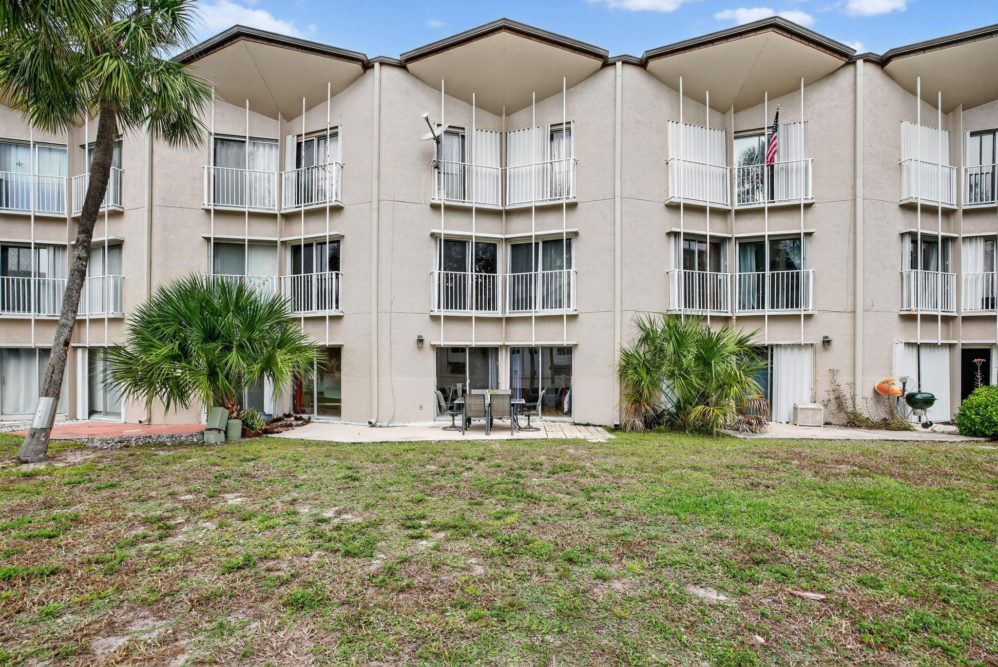 1967 S Ocean Boulevard 103