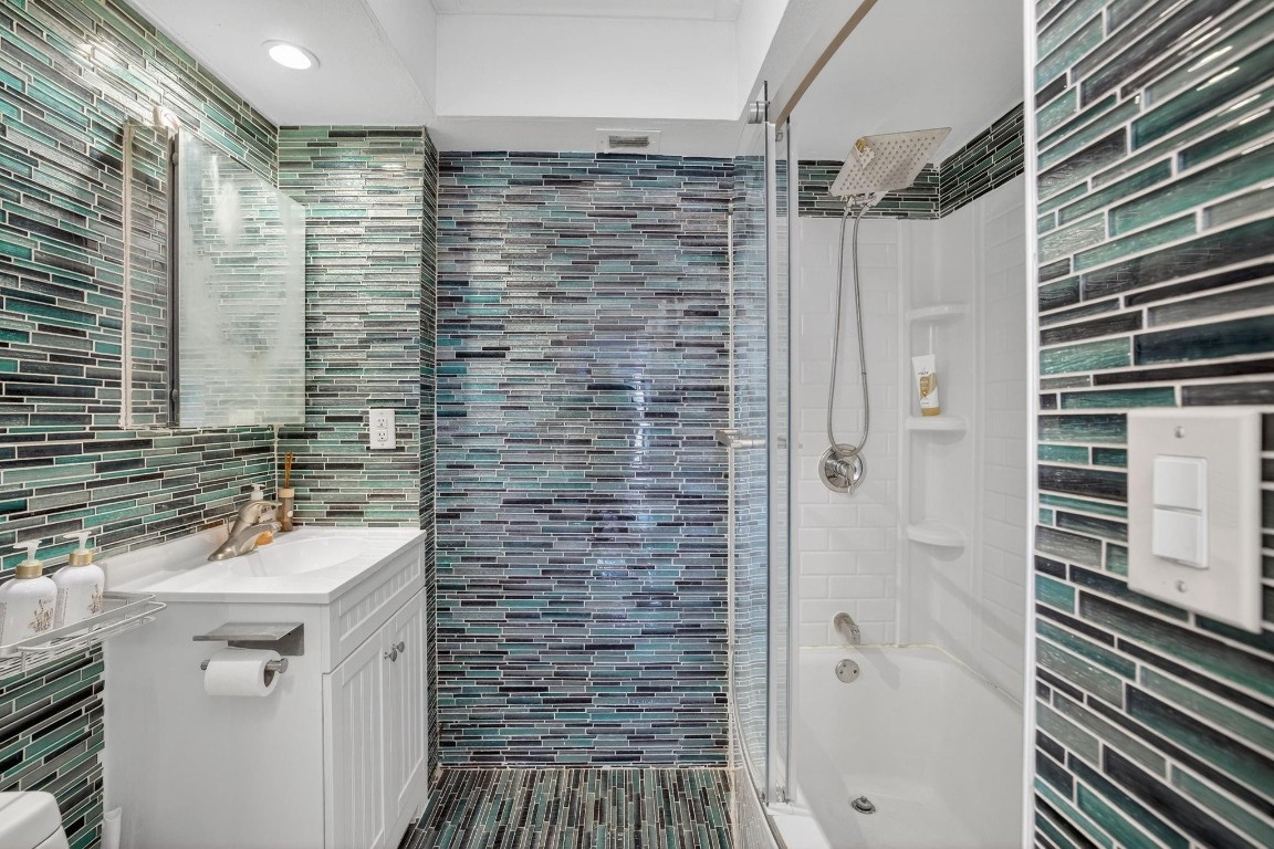 1967 S Ocean Boulevard 103