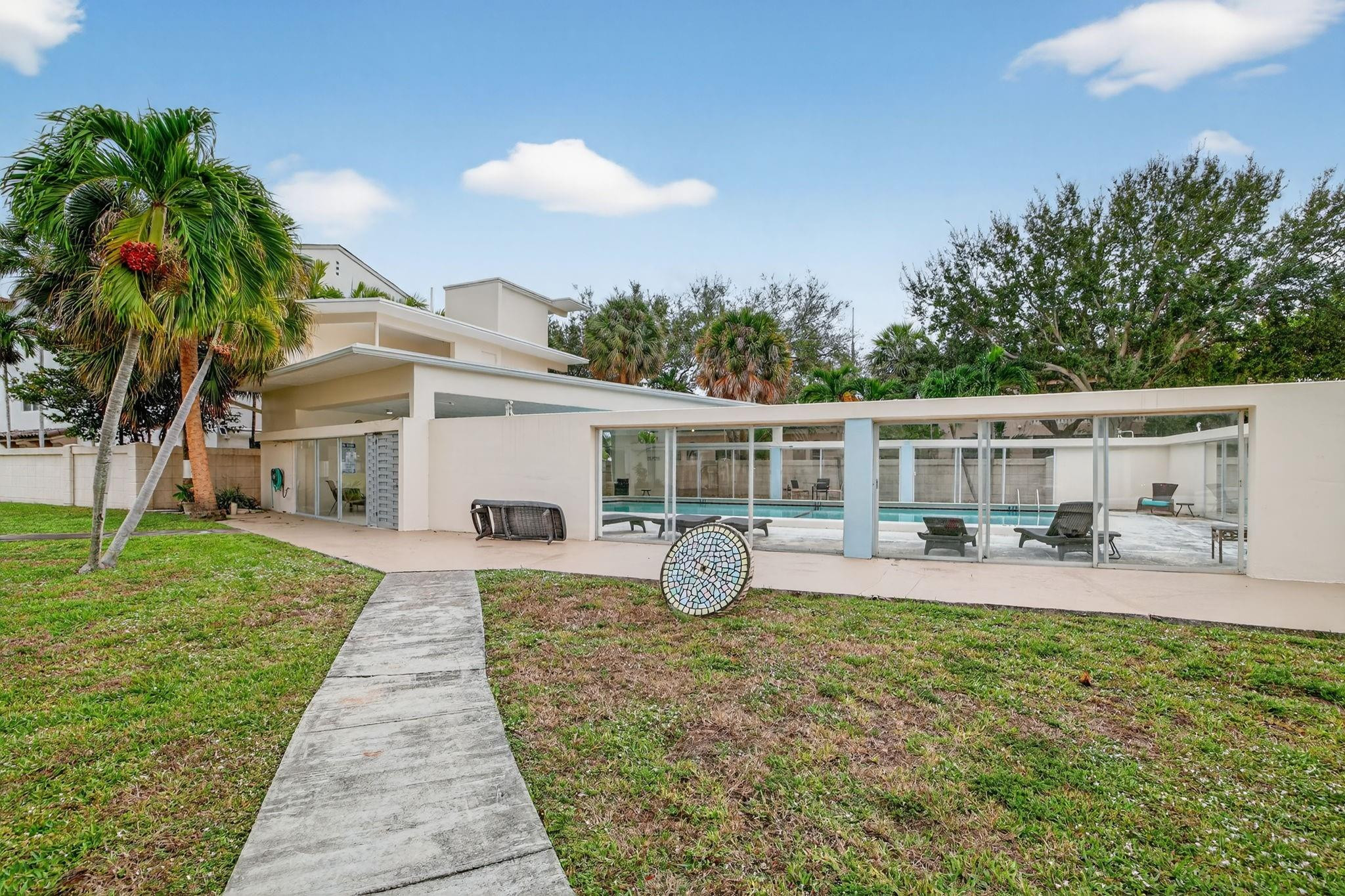 1967 S Ocean Boulevard 103