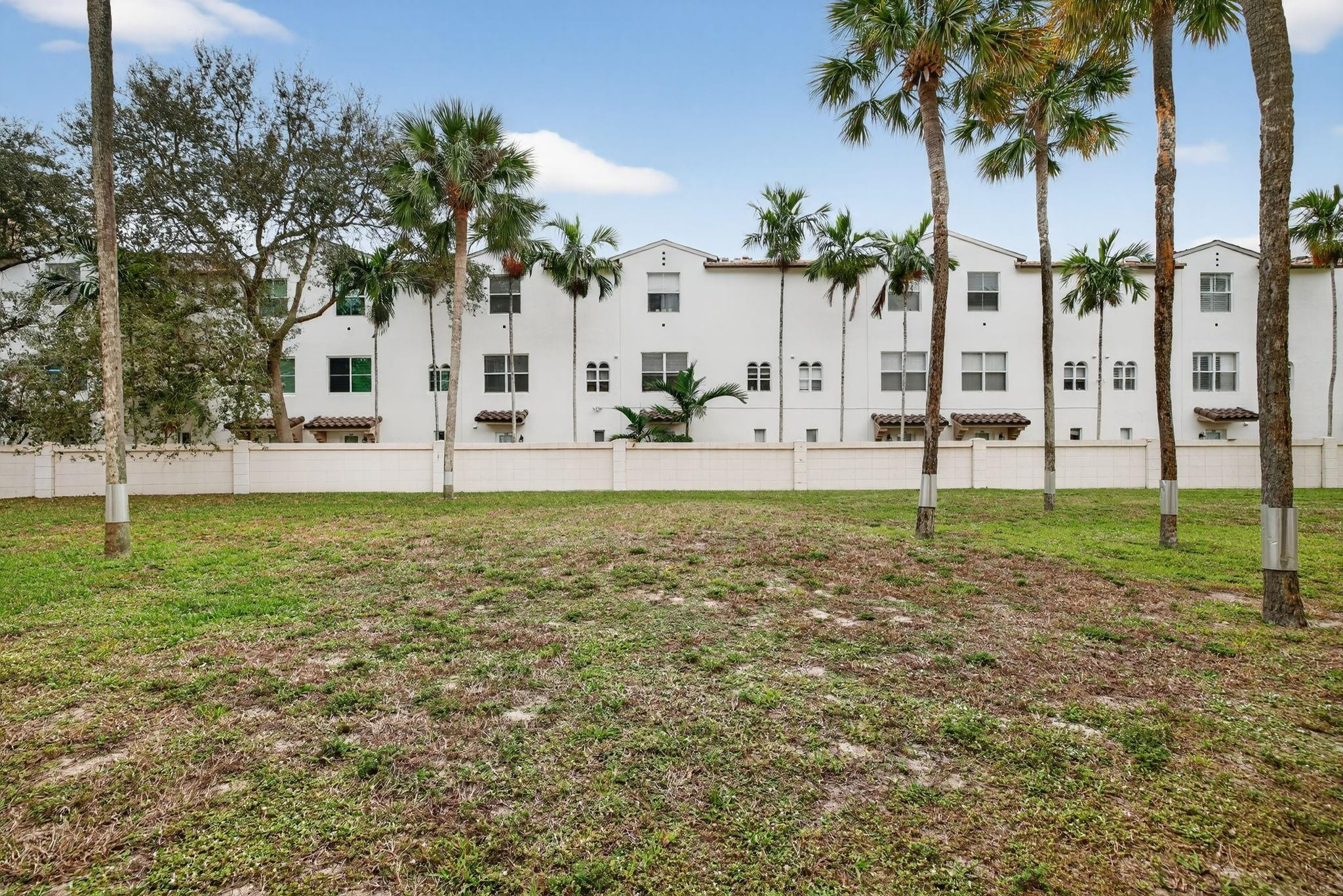 1967 S Ocean Boulevard 103