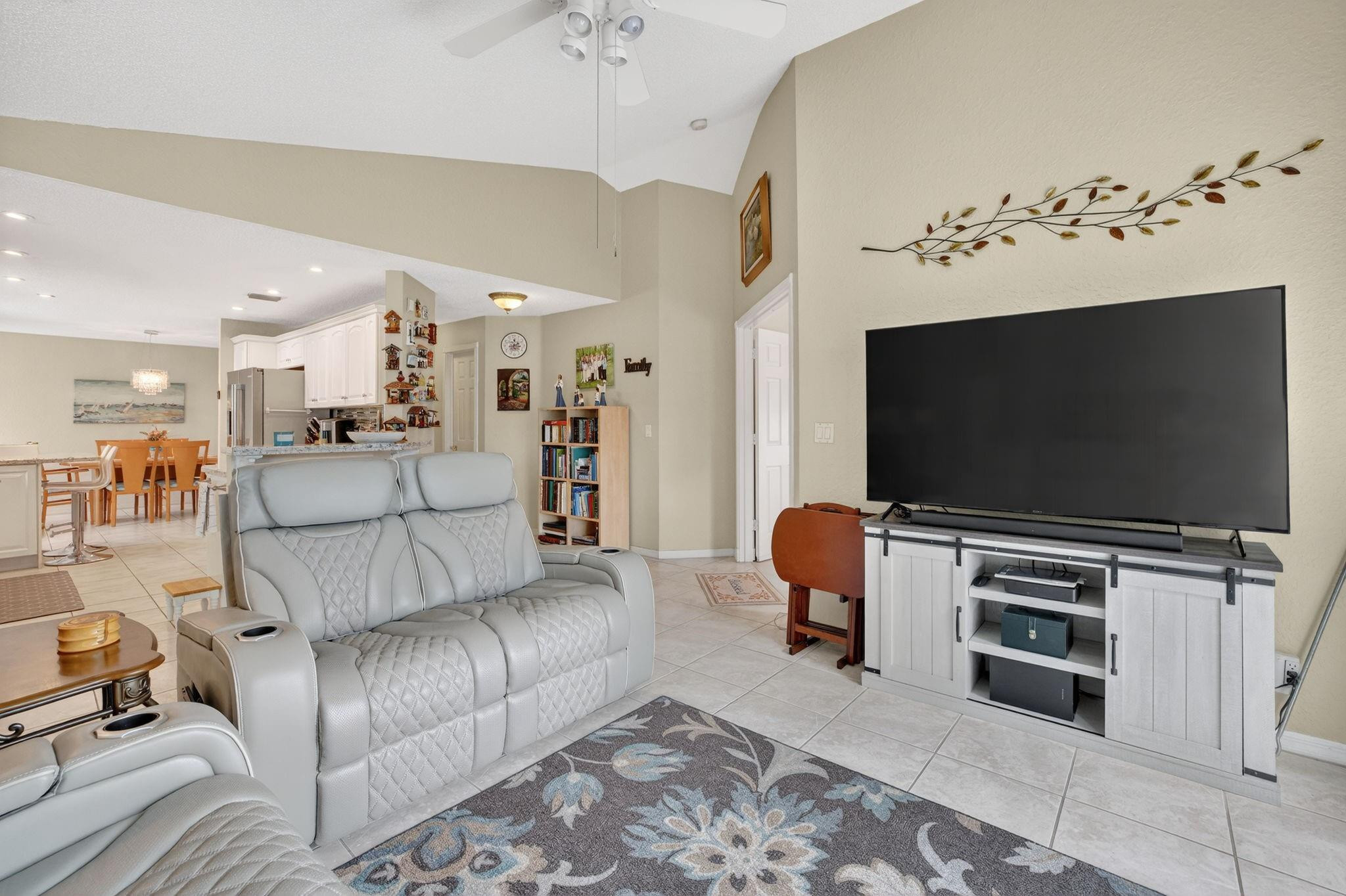 10638 NW 7th Street