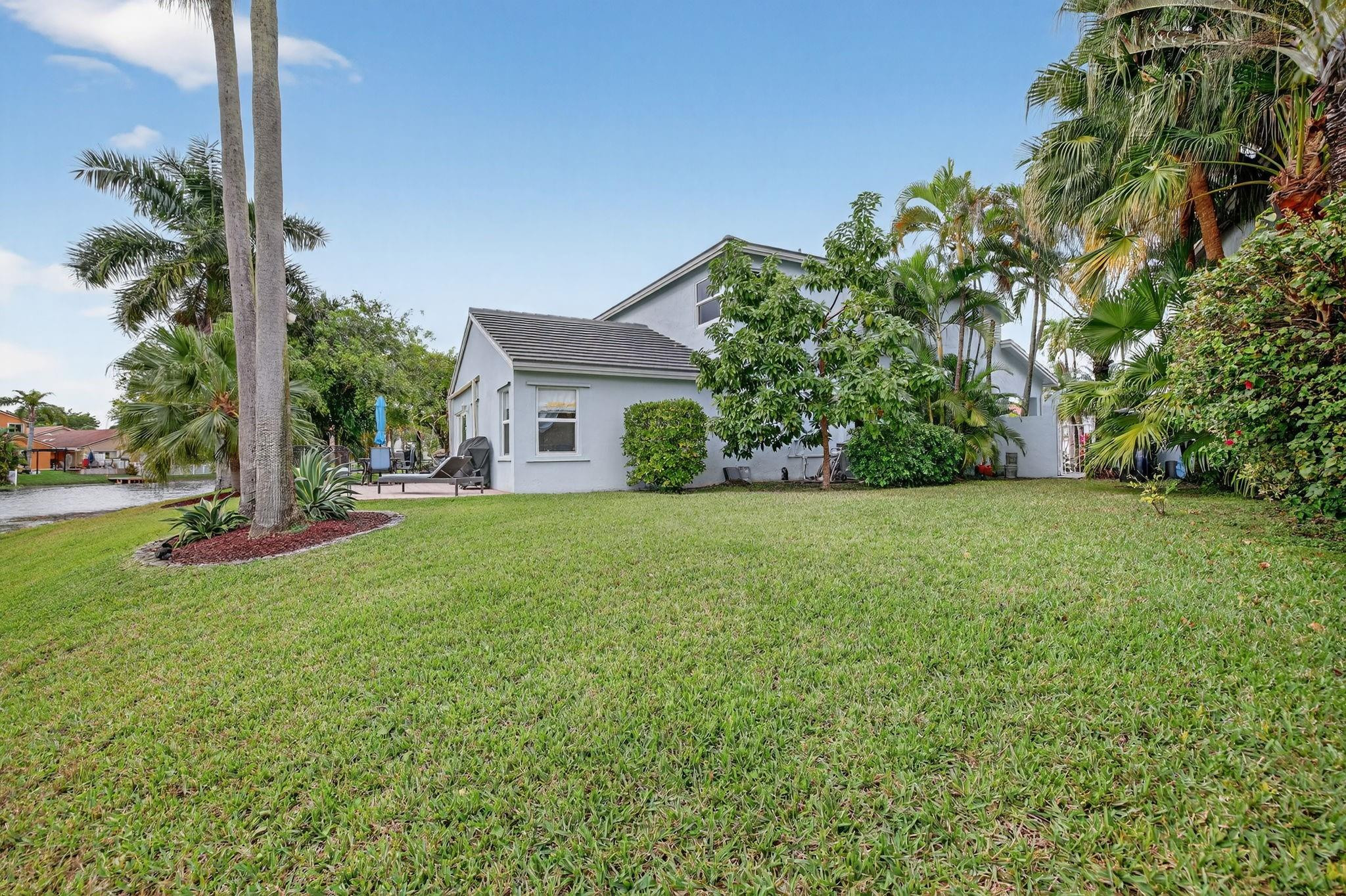 10638 NW 7th Street