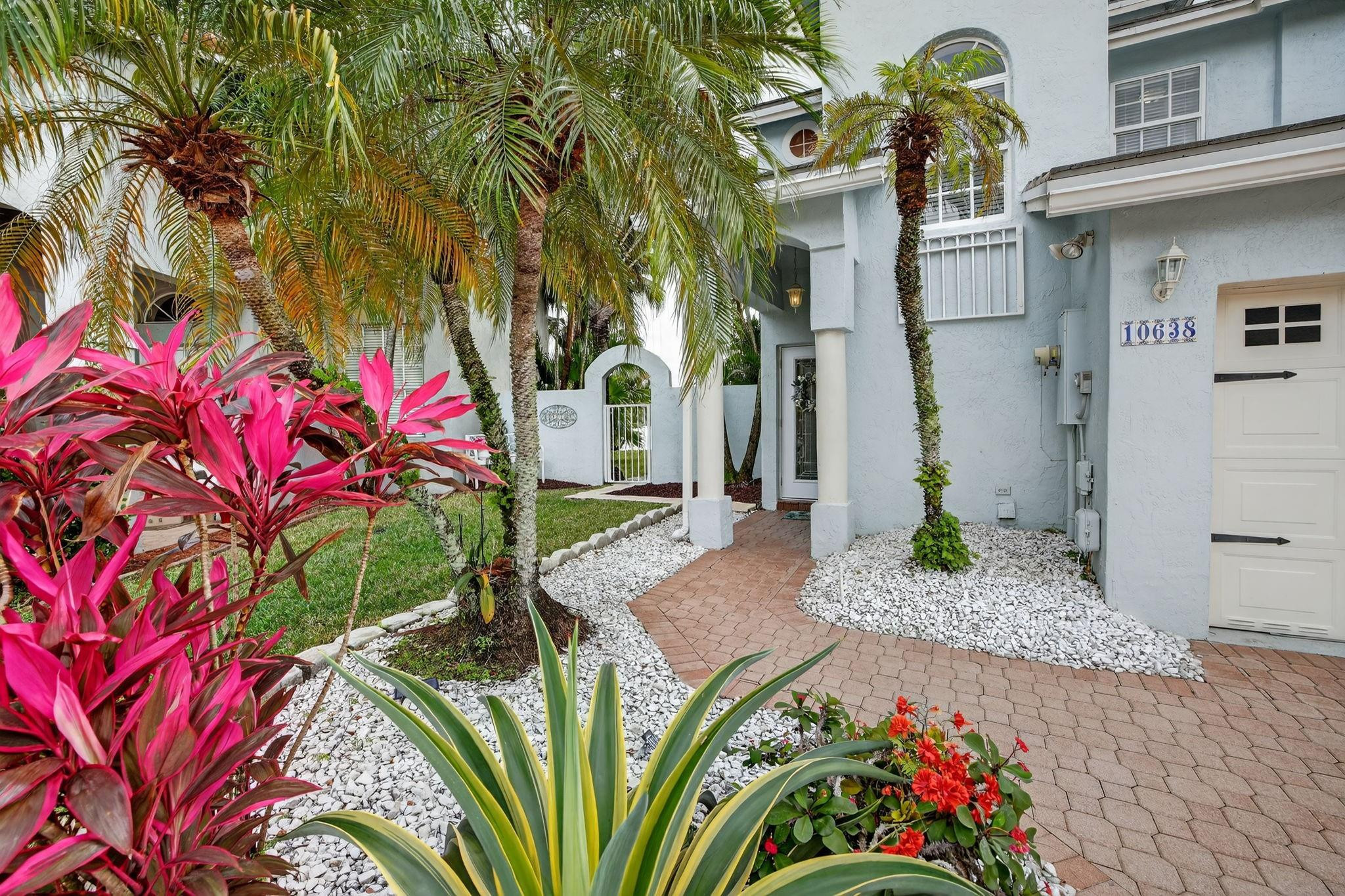 10638 NW 7th Street