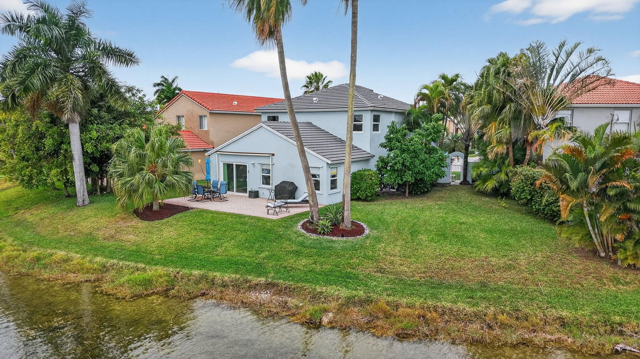 10638 NW 7th Street