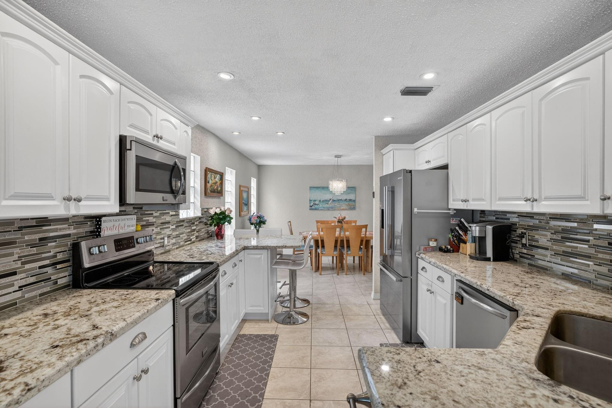 10638 NW 7th Street
