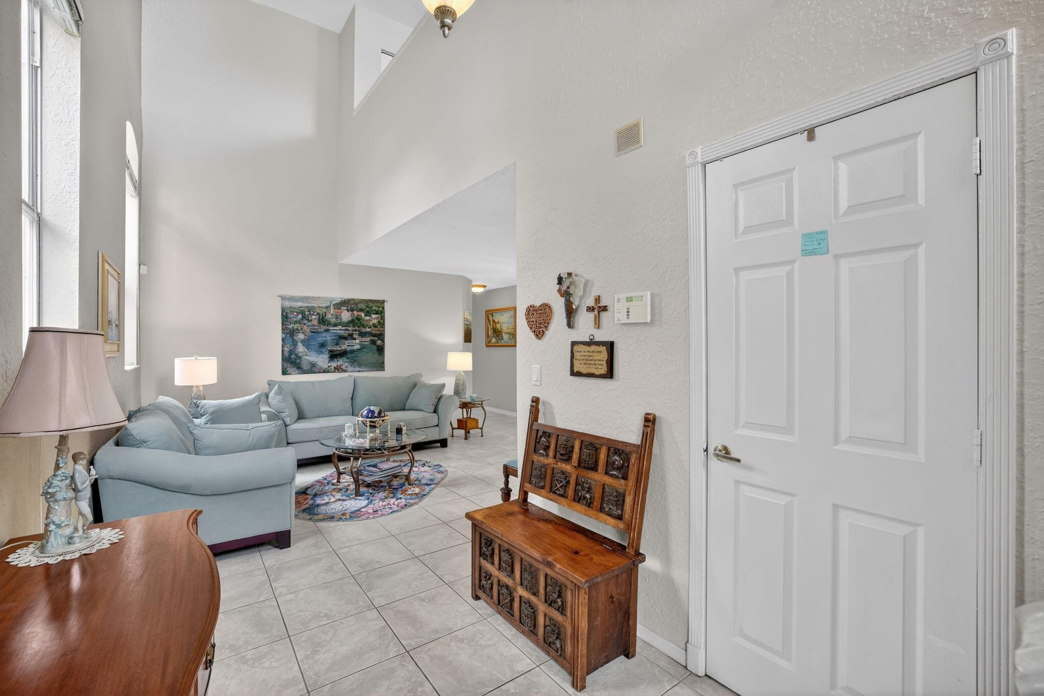 10638 NW 7th Street