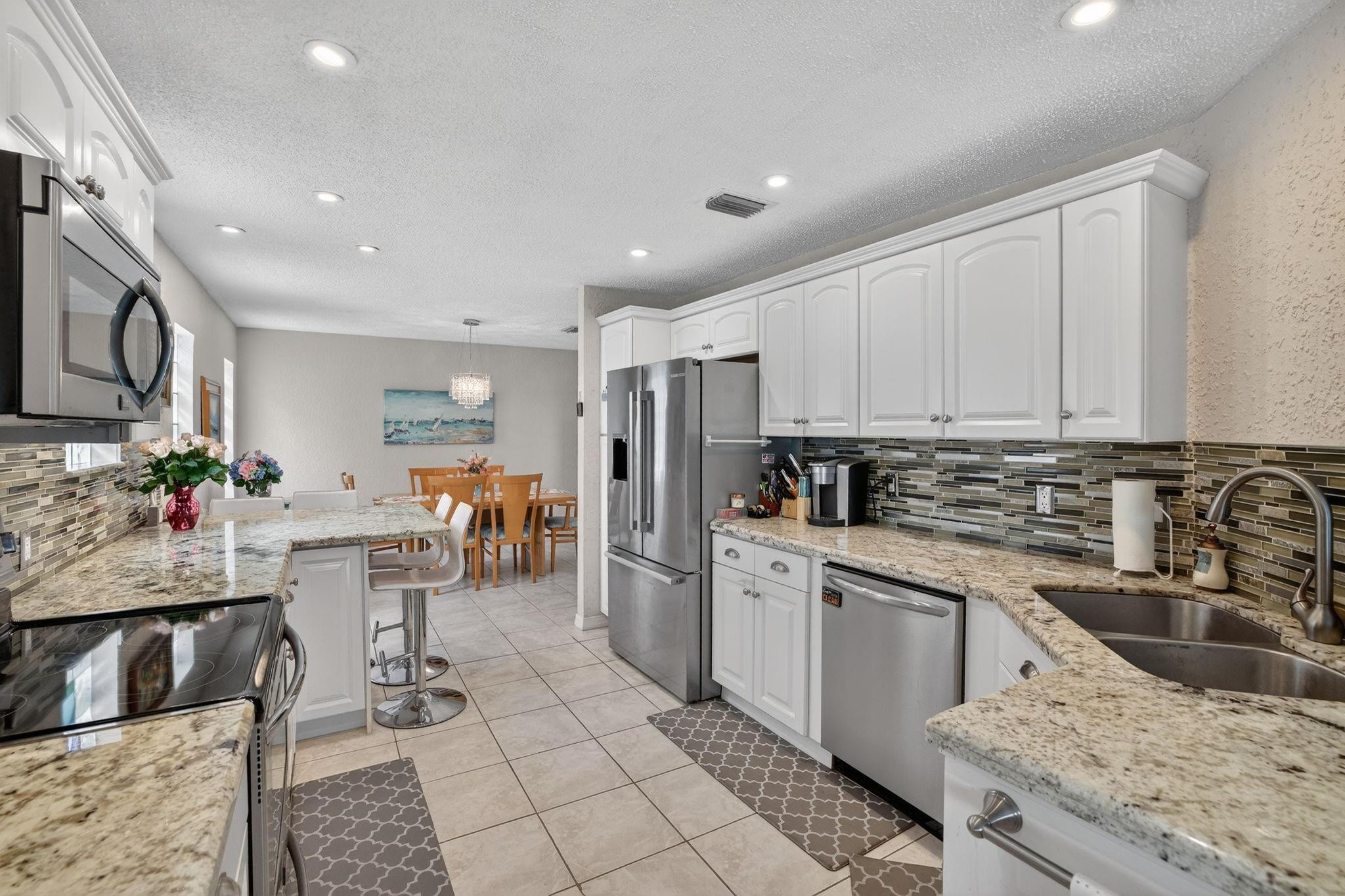 10638 NW 7th Street