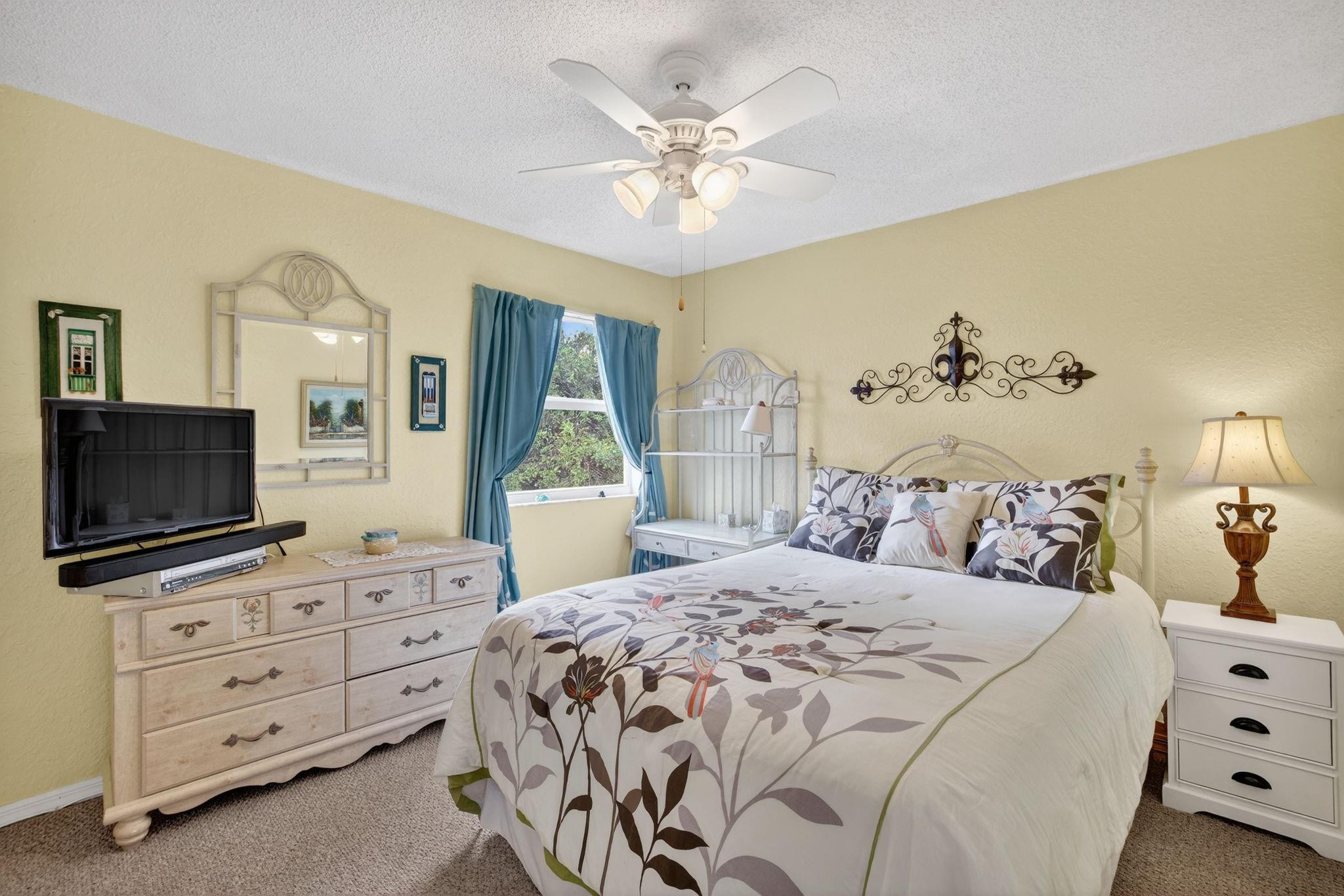 10638 NW 7th Street