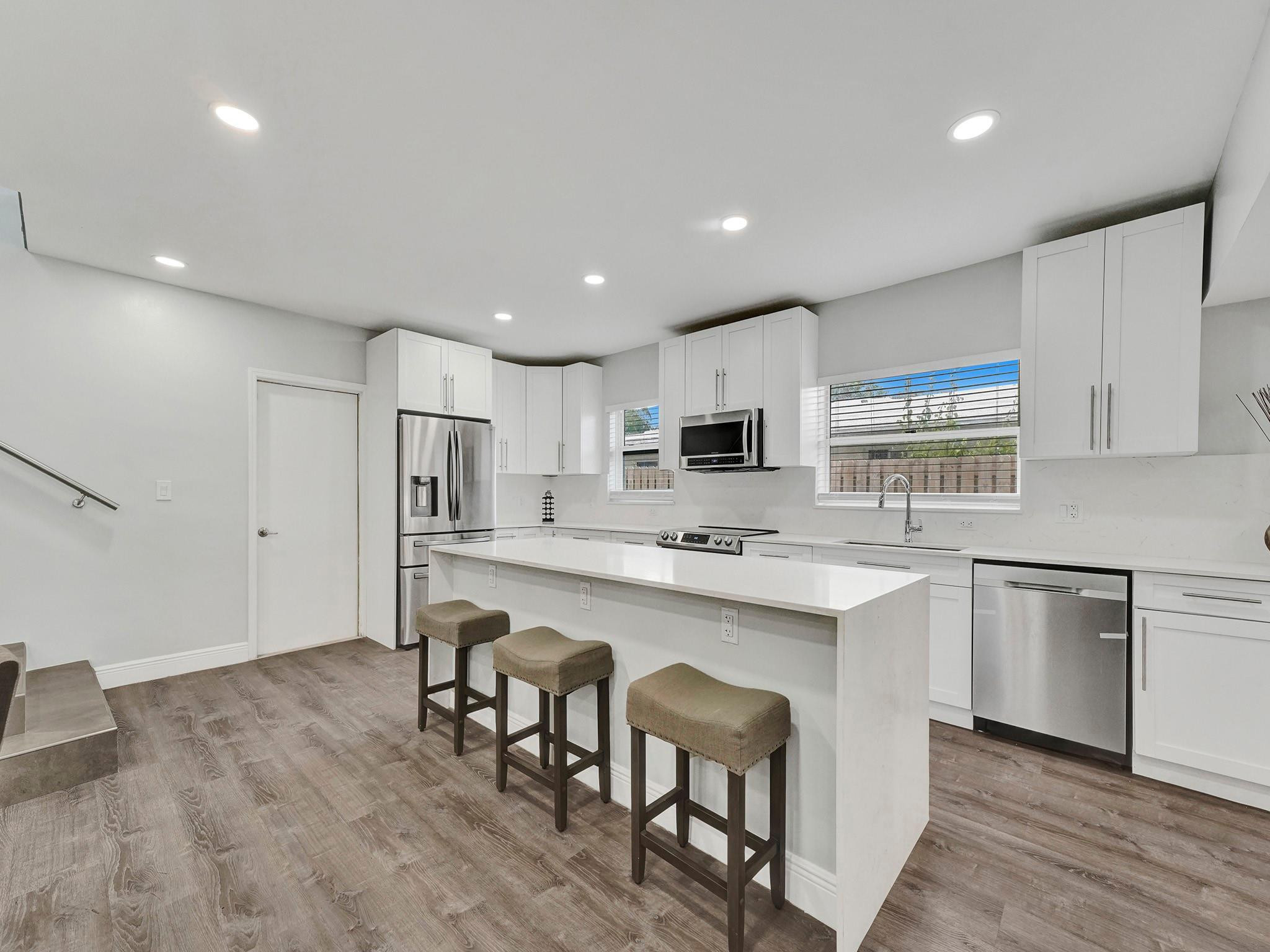 3261 Aqua Vista Drive
