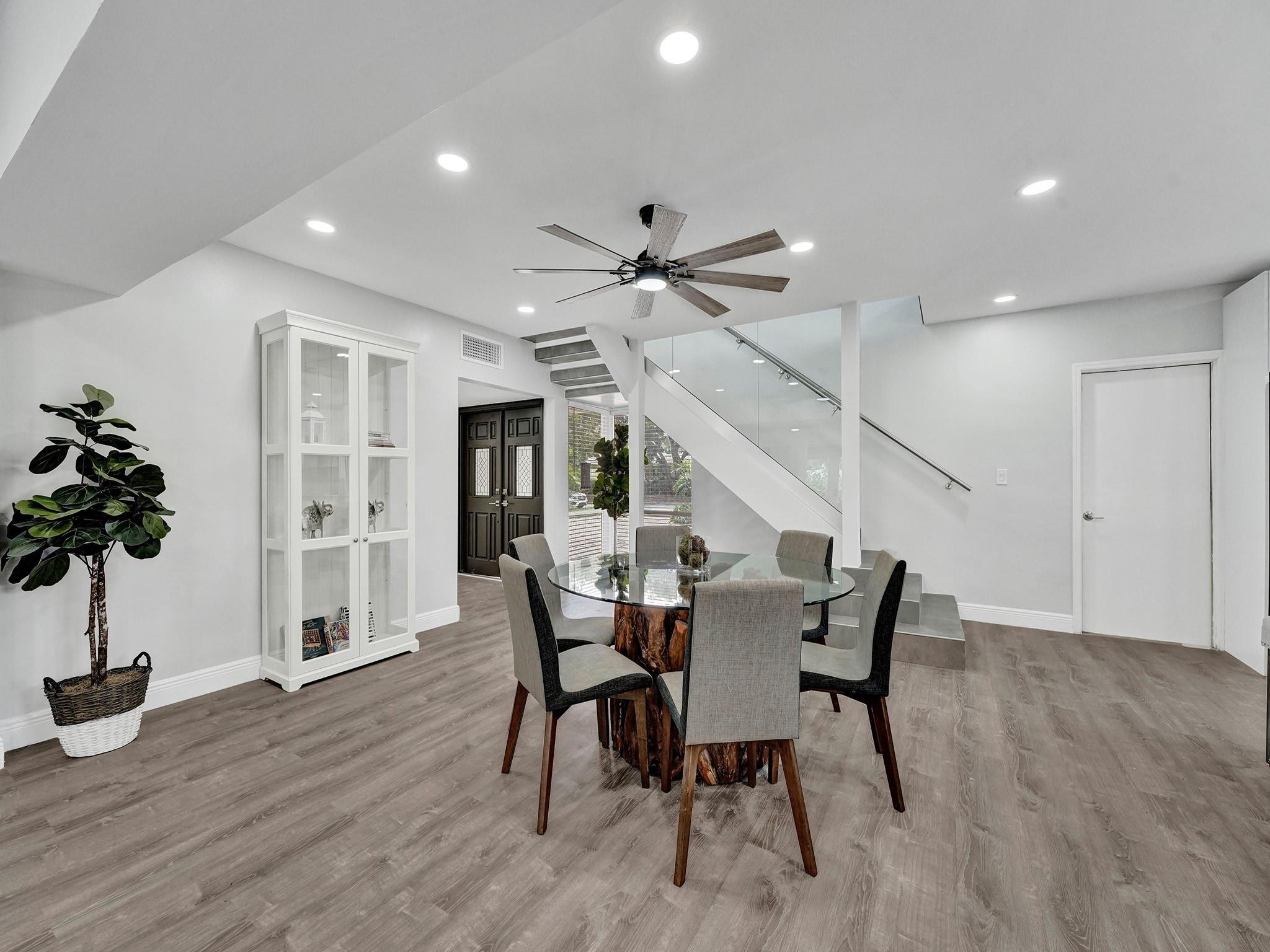 3261 Aqua Vista Drive
