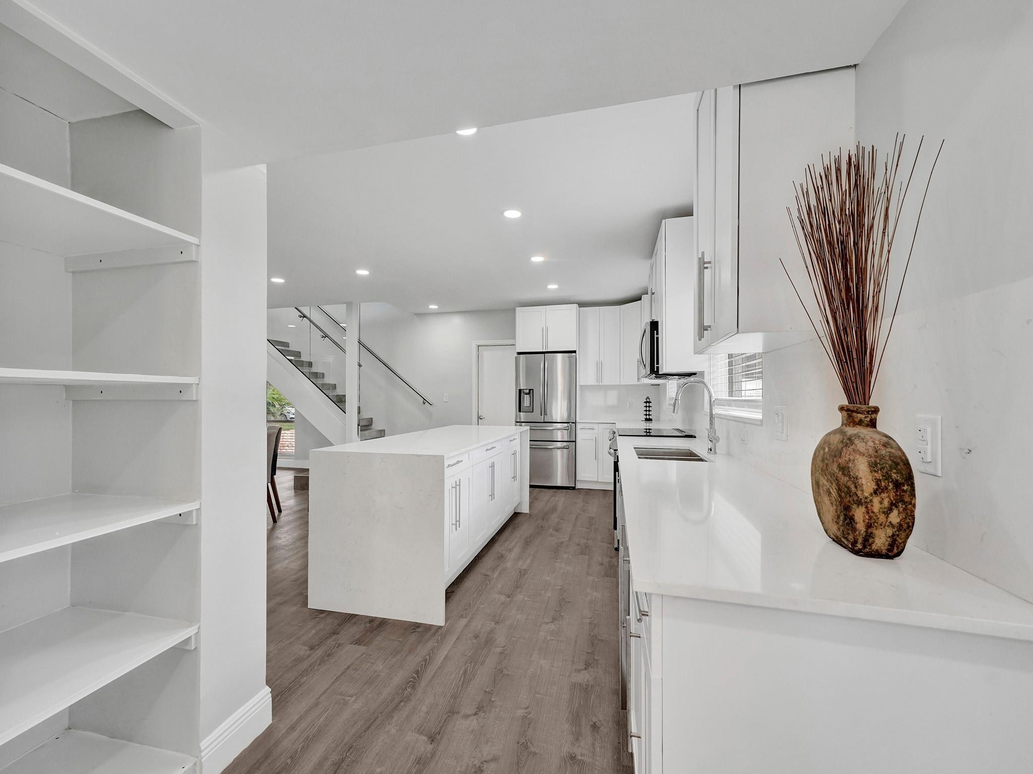 3261 Aqua Vista Drive